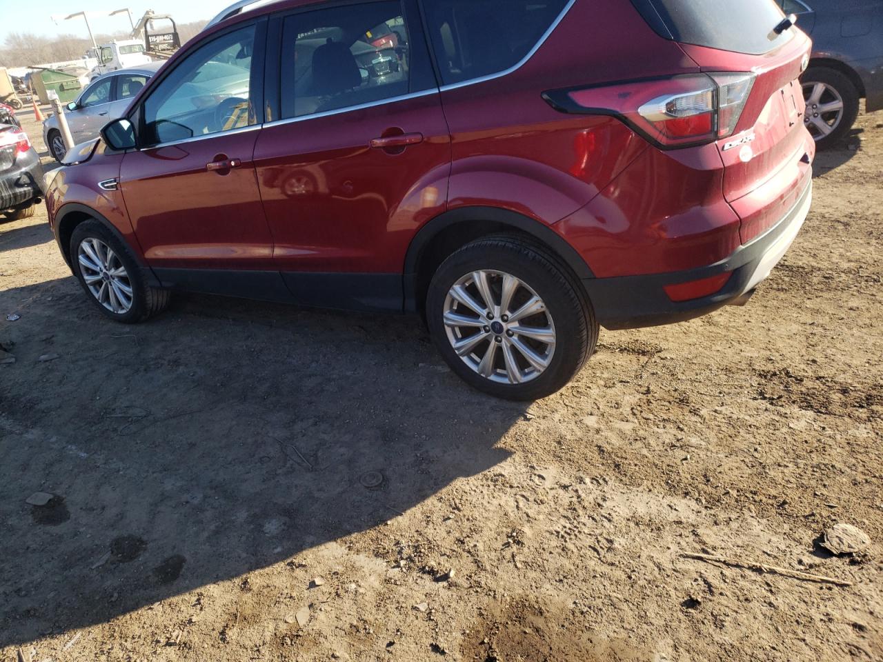 Photo 1 VIN: 1FMCU9JD6HUB90961 - FORD ESCAPE 