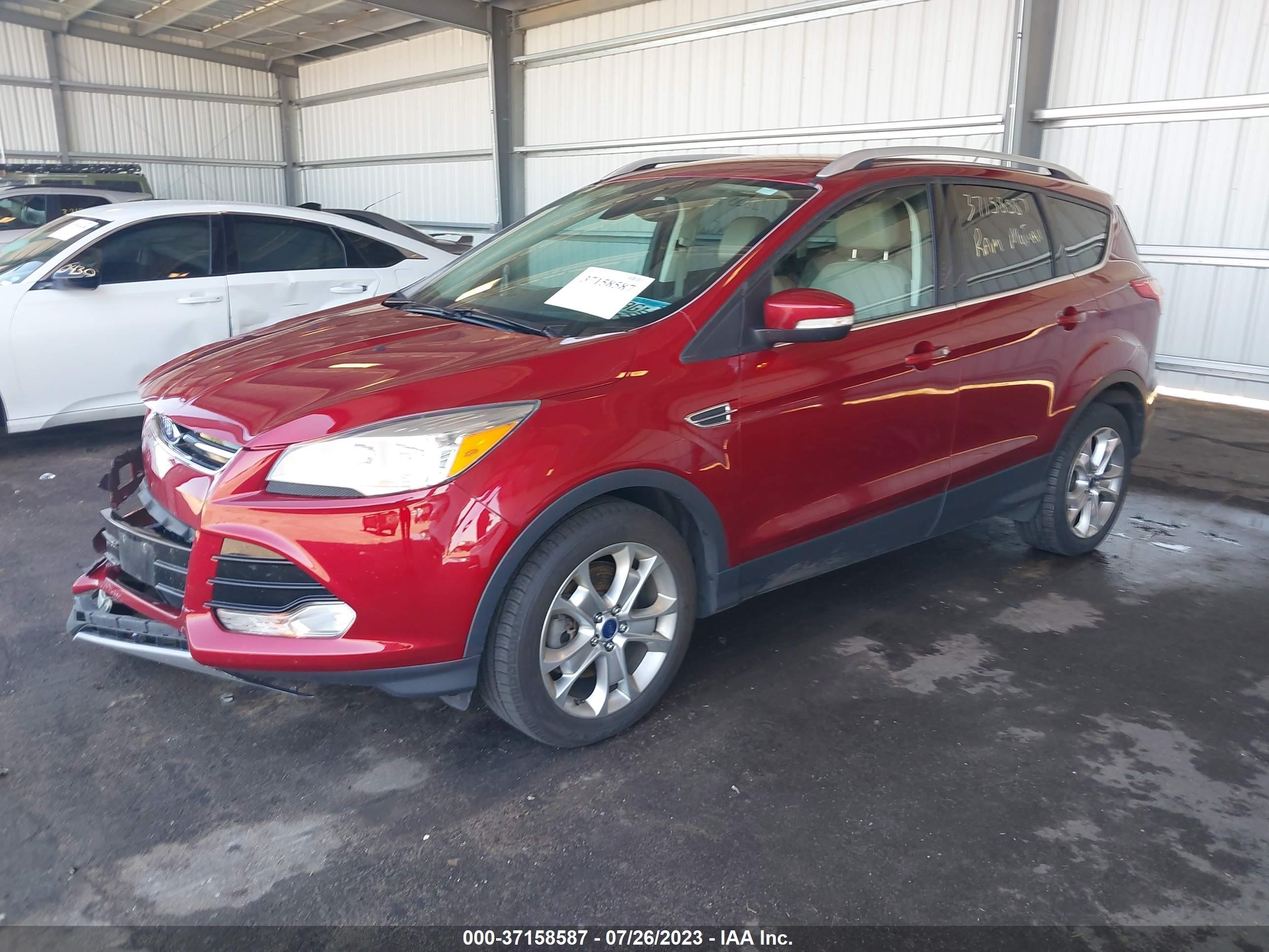 Photo 1 VIN: 1FMCU9JX5FUB30886 - FORD ESCAPE 