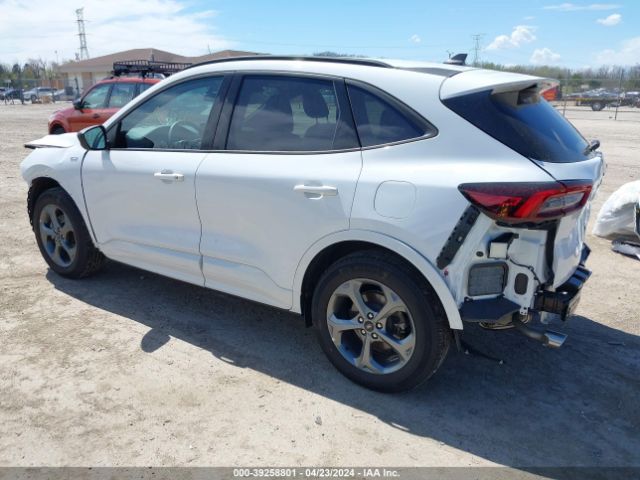 Photo 2 VIN: 1FMCU9MN1PUA32627 - FORD ESCAPE 