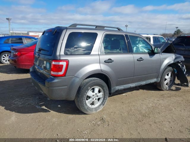 Photo 3 VIN: 1FMCUPD79BKB61009 - FORD ESCAPE 