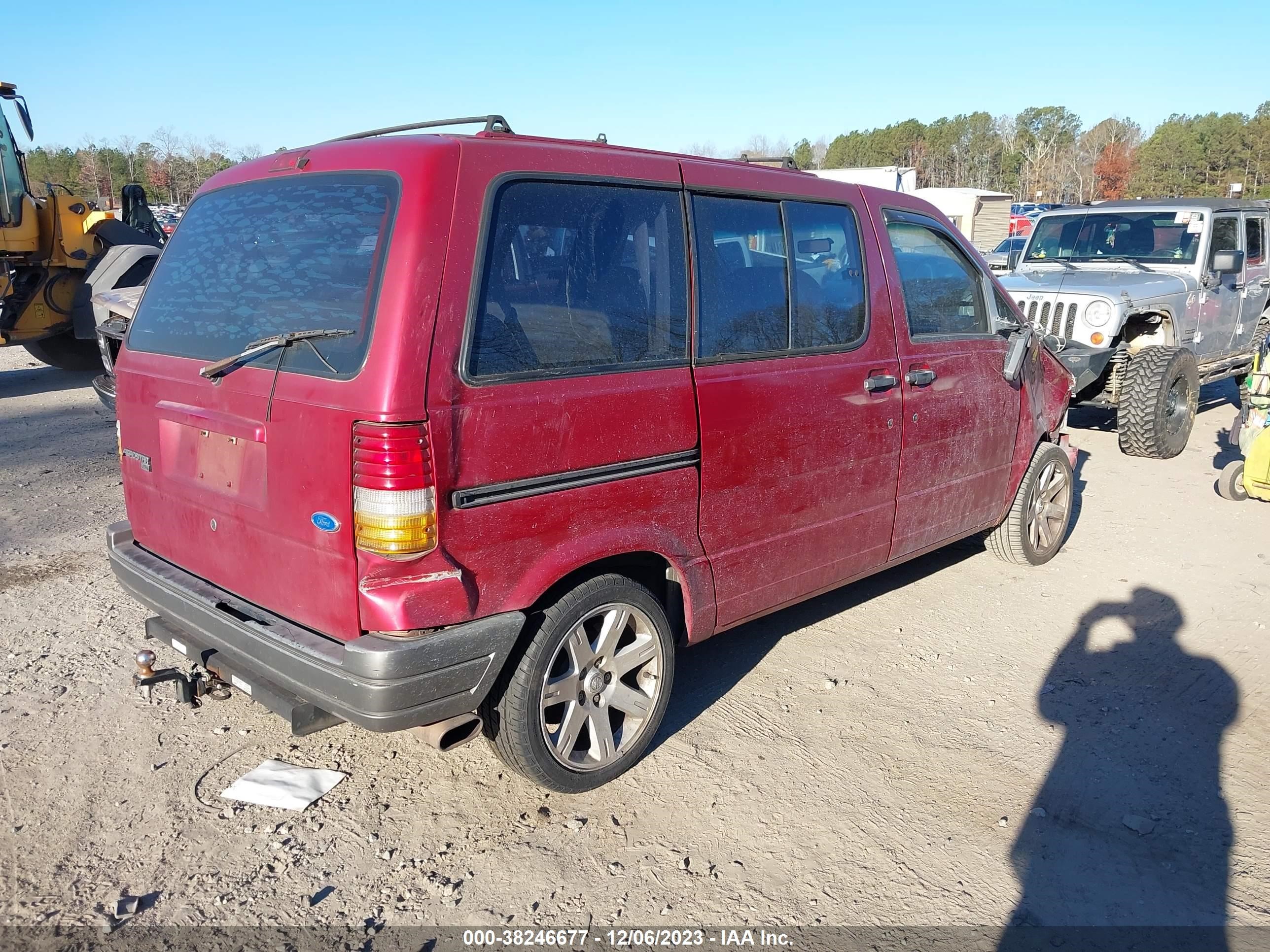 Photo 3 VIN: 1FMDA11U8TZB38144 - FORD AEROSTAR 