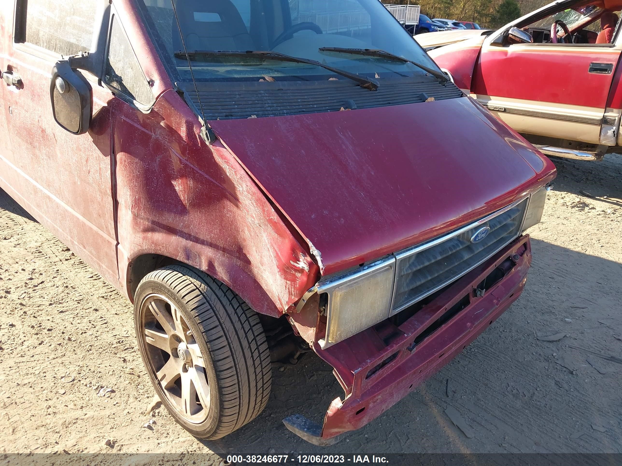 Photo 5 VIN: 1FMDA11U8TZB38144 - FORD AEROSTAR 