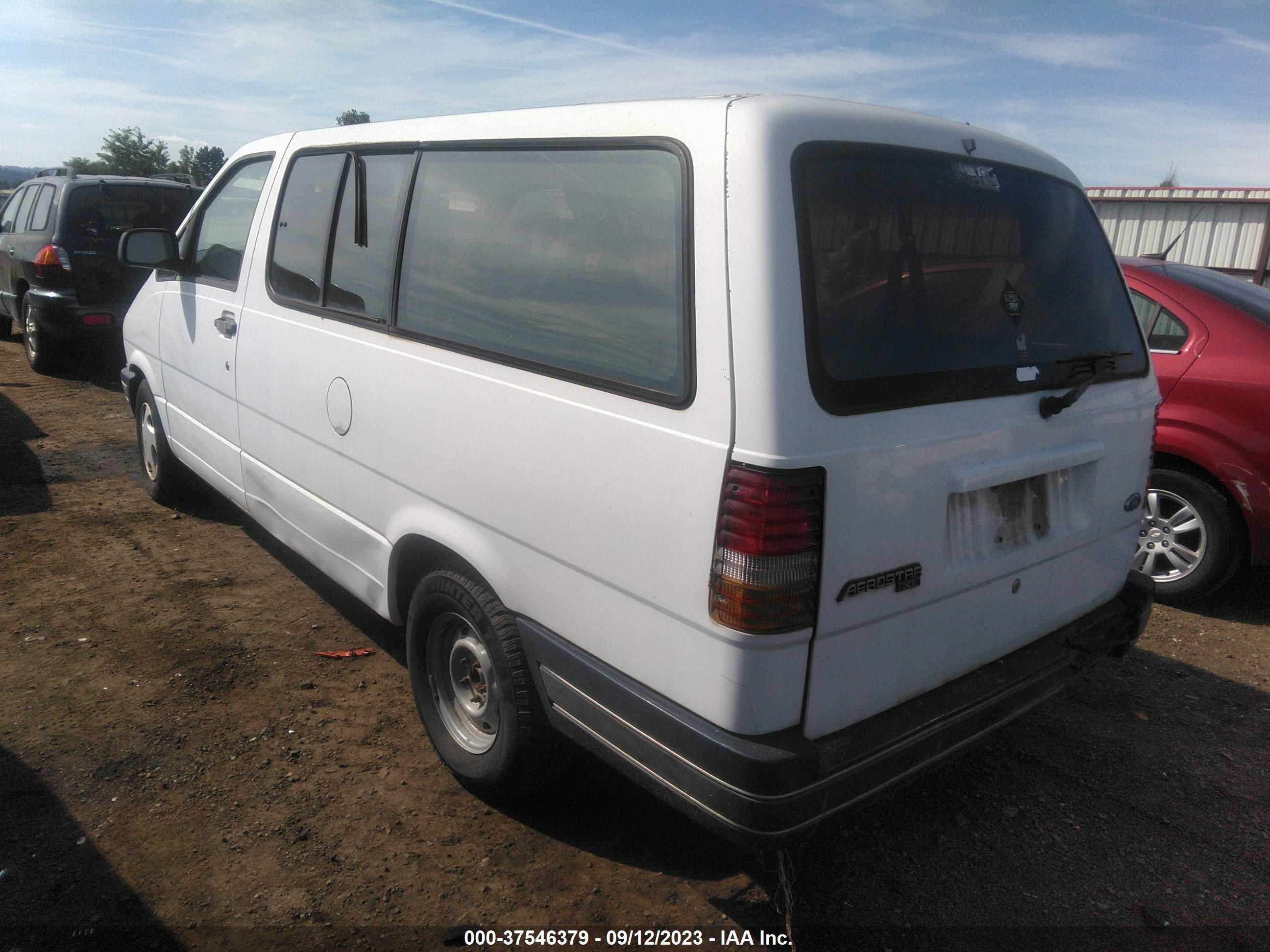 Photo 2 VIN: 1FMDA31U1NZA16725 - FORD AEROSTAR 