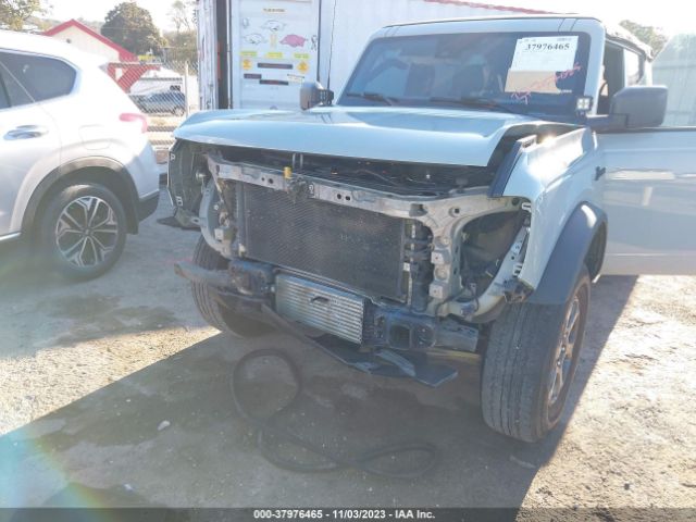 Photo 5 VIN: 1FMDE5BH3NLB16538 - FORD BRONCO 