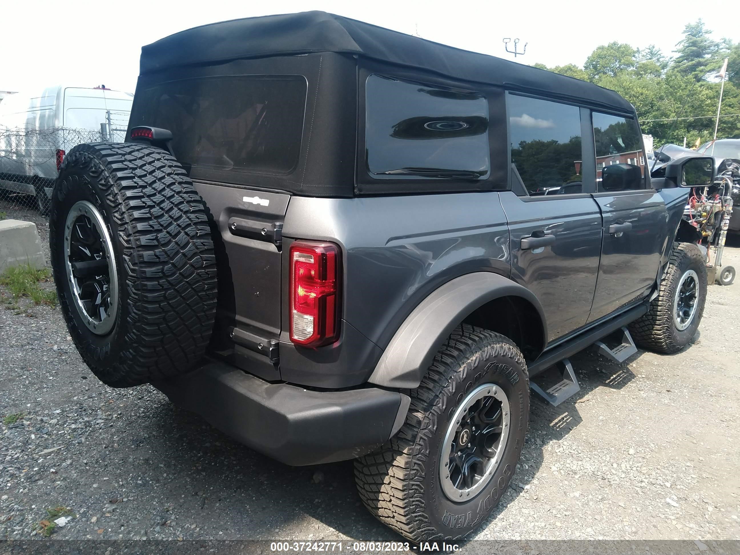 Photo 3 VIN: 1FMDE5DH1PLB07465 - FORD BRONCO 