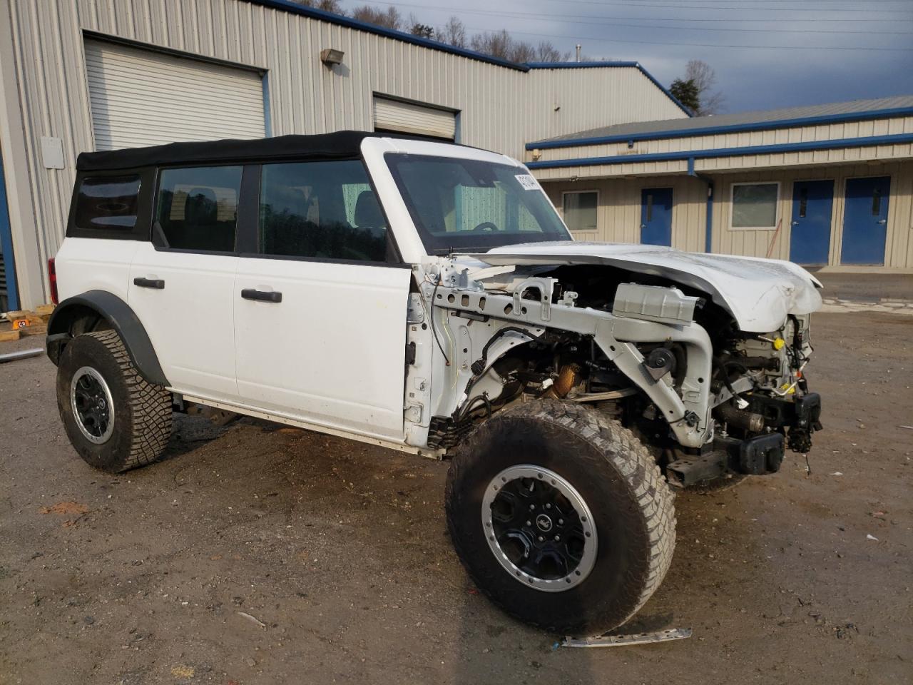 Photo 3 VIN: 1FMDE5DH7MLA97679 - FORD BRONCO 