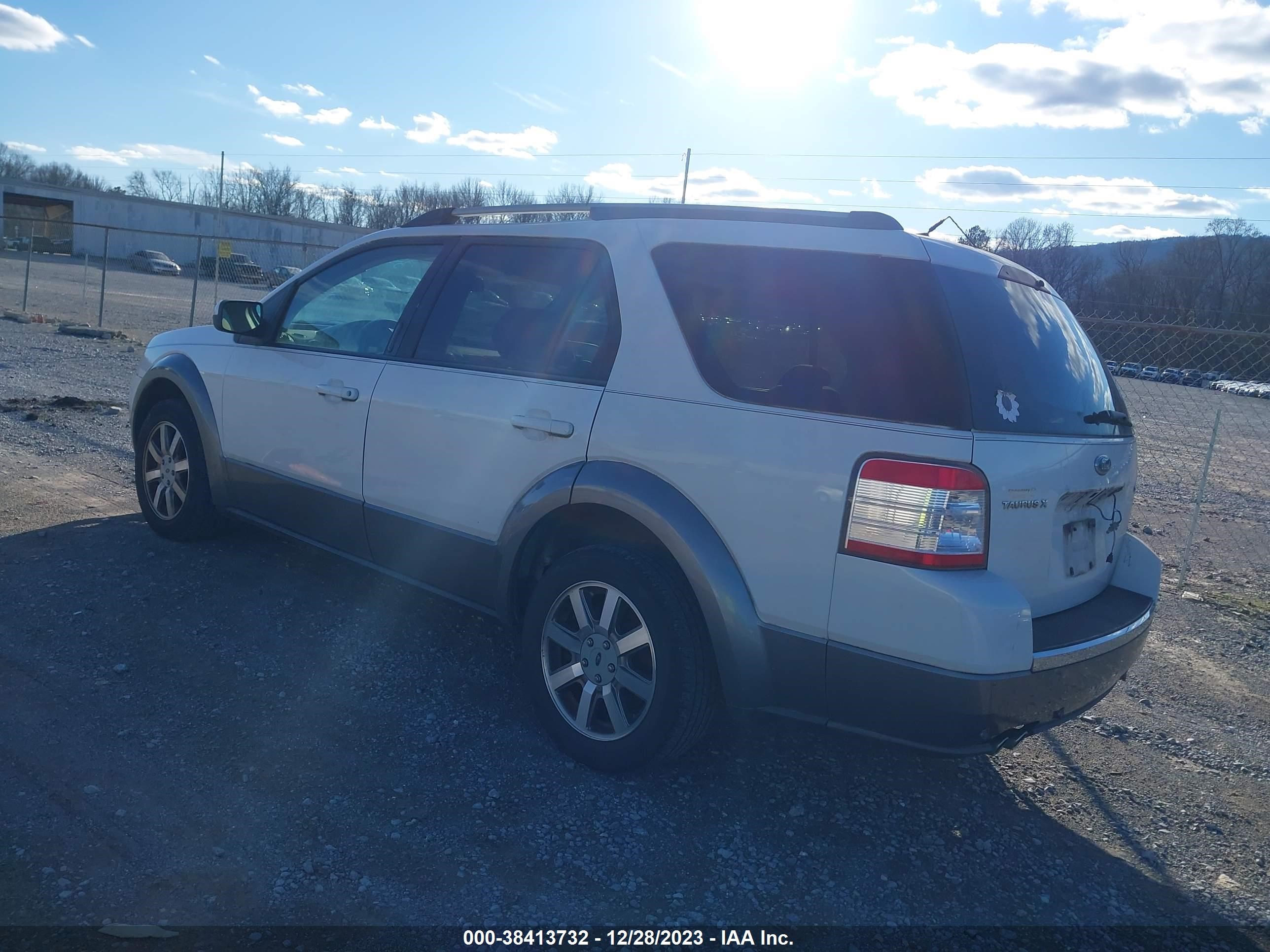 Photo 2 VIN: 1FMDK02W08GA41448 - FORD TAURUS X 