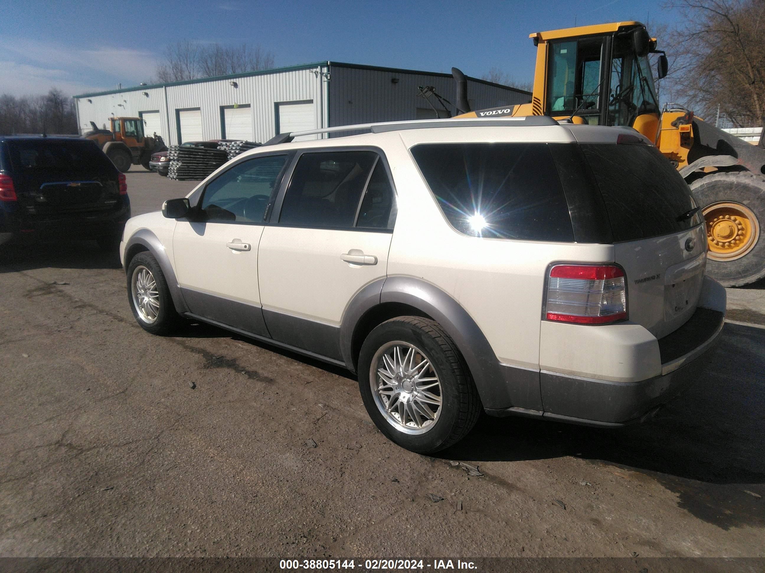 Photo 2 VIN: 1FMDK02W19GA02398 - FORD TAURUS X 