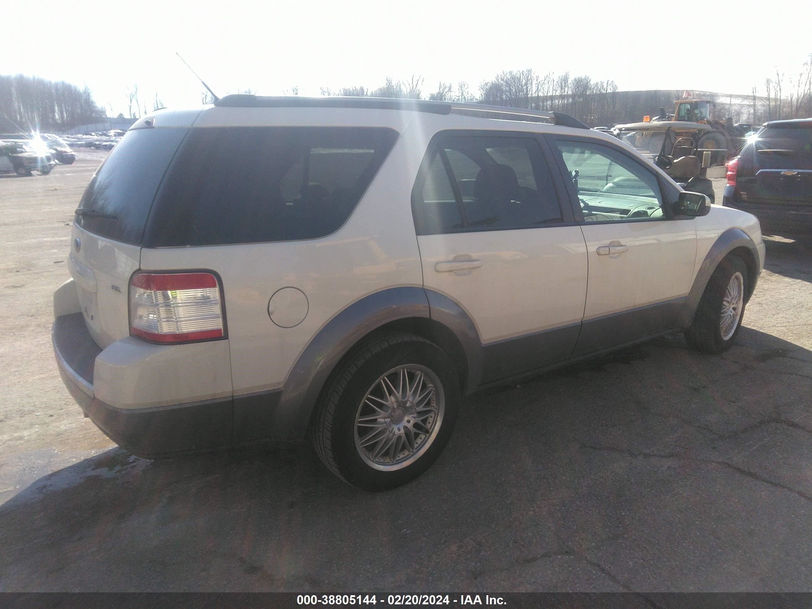 Photo 3 VIN: 1FMDK02W19GA02398 - FORD TAURUS X 