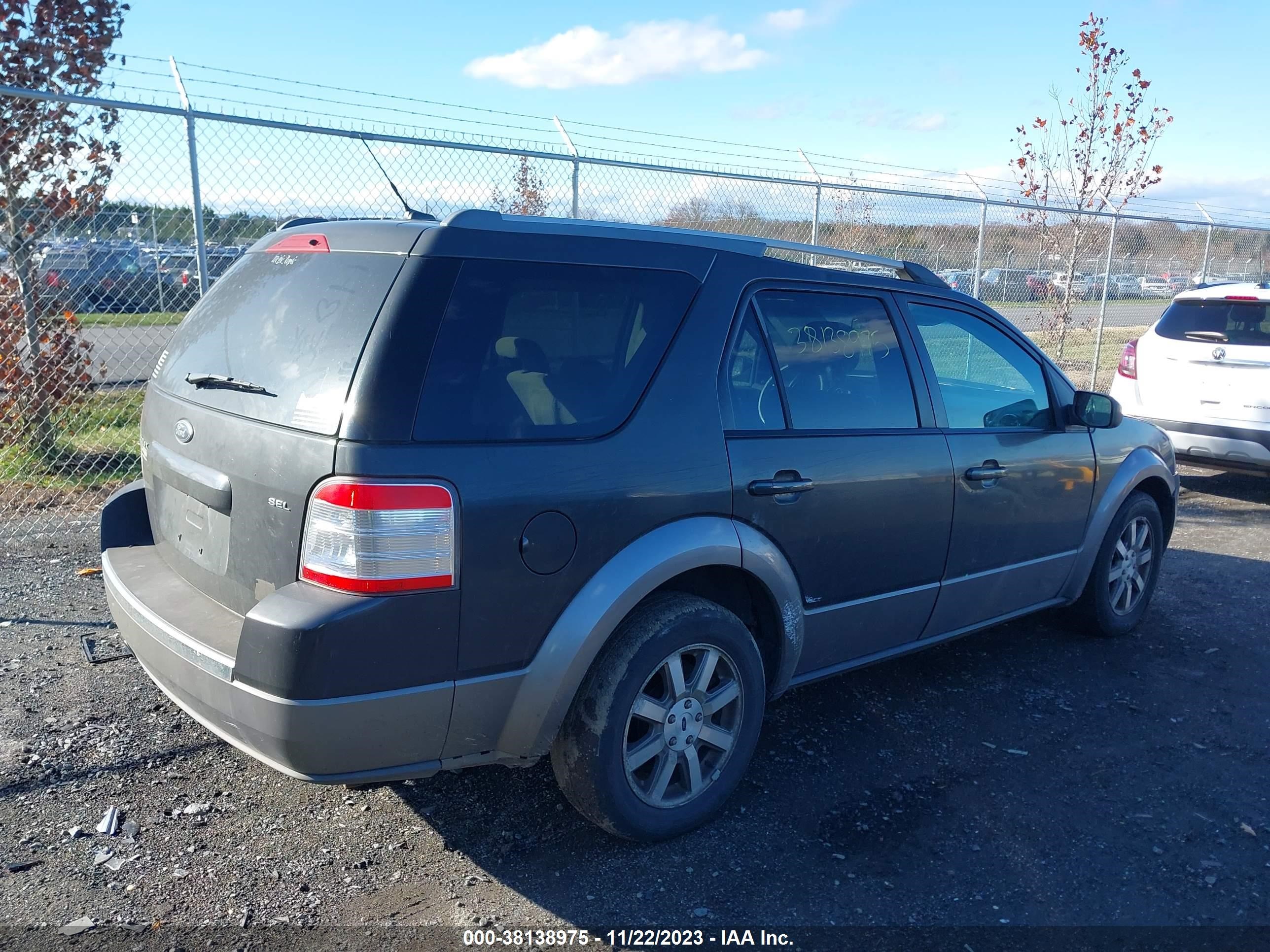 Photo 3 VIN: 1FMDK02W28GA26448 - FORD TAURUS X 