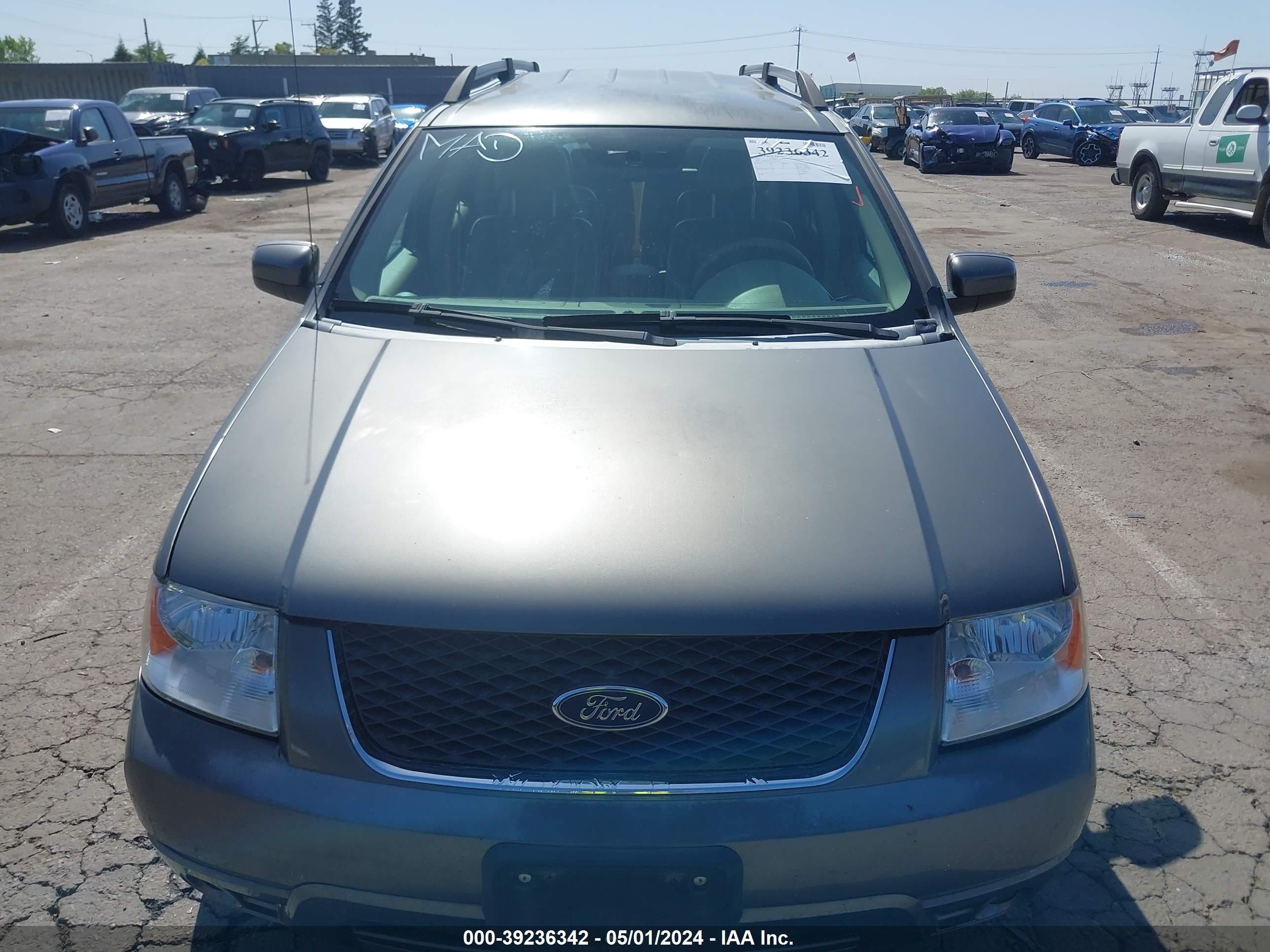 Photo 11 VIN: 1FMDK03125GA70450 - FORD FREESTYLE 