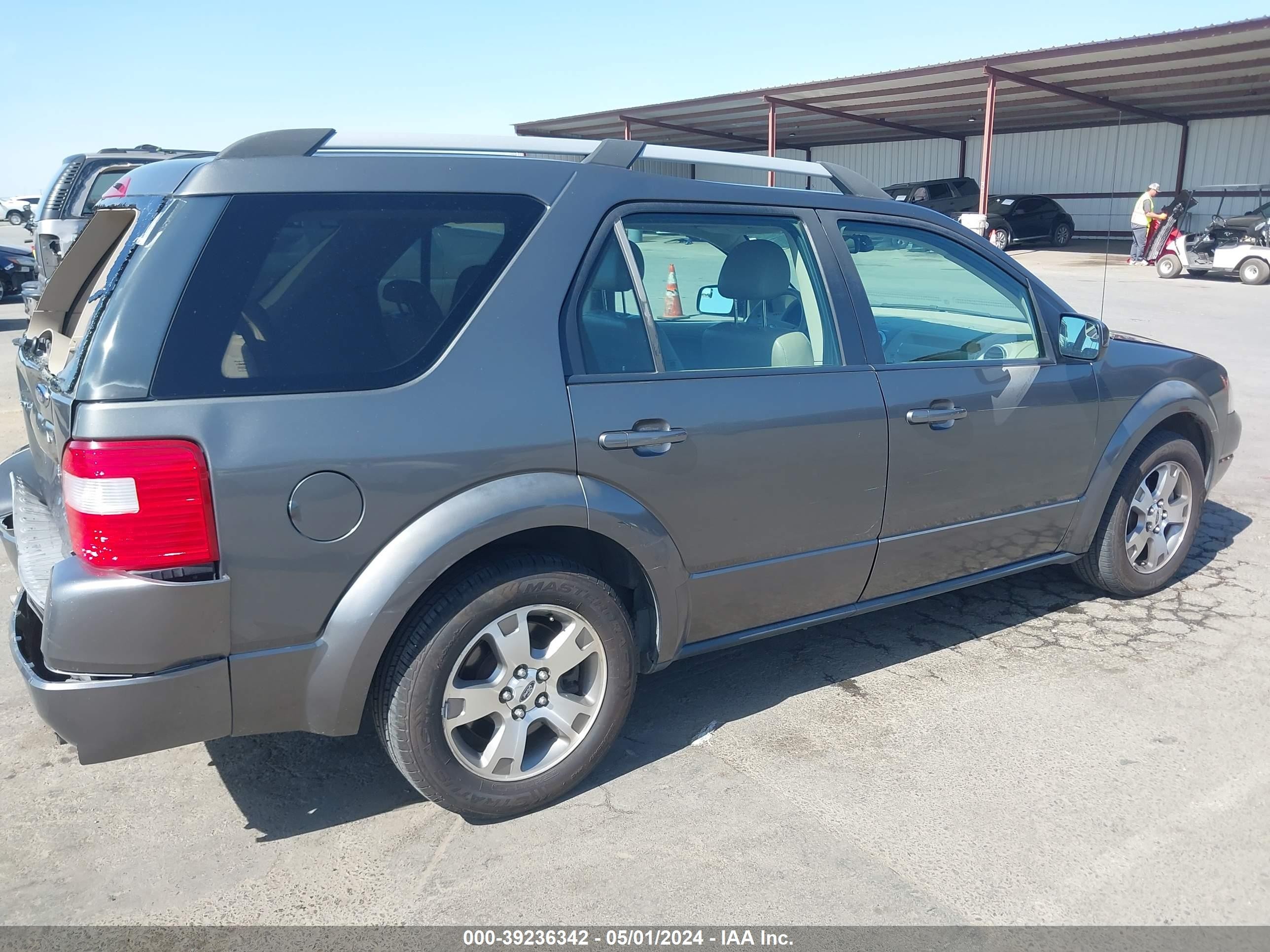 Photo 3 VIN: 1FMDK03125GA70450 - FORD FREESTYLE 