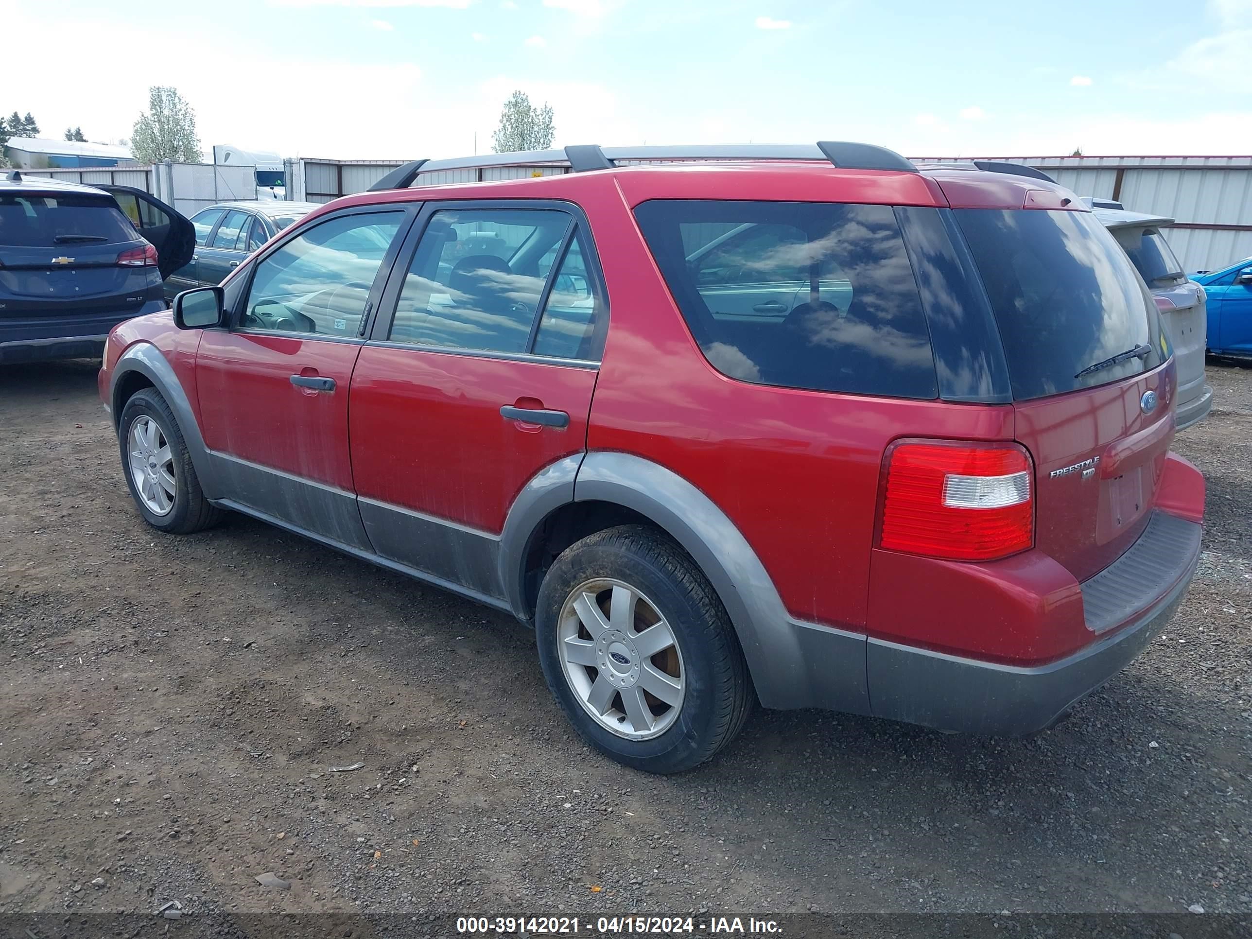 Photo 2 VIN: 1FMDK04105GA40605 - FORD FREESTYLE 