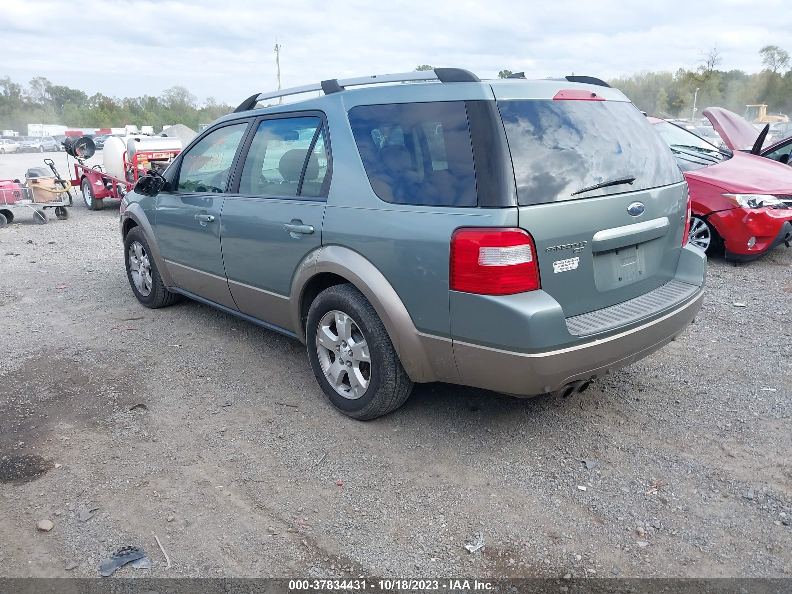 Photo 2 VIN: 1FMDK05197GA11685 - FORD FREESTYLE 