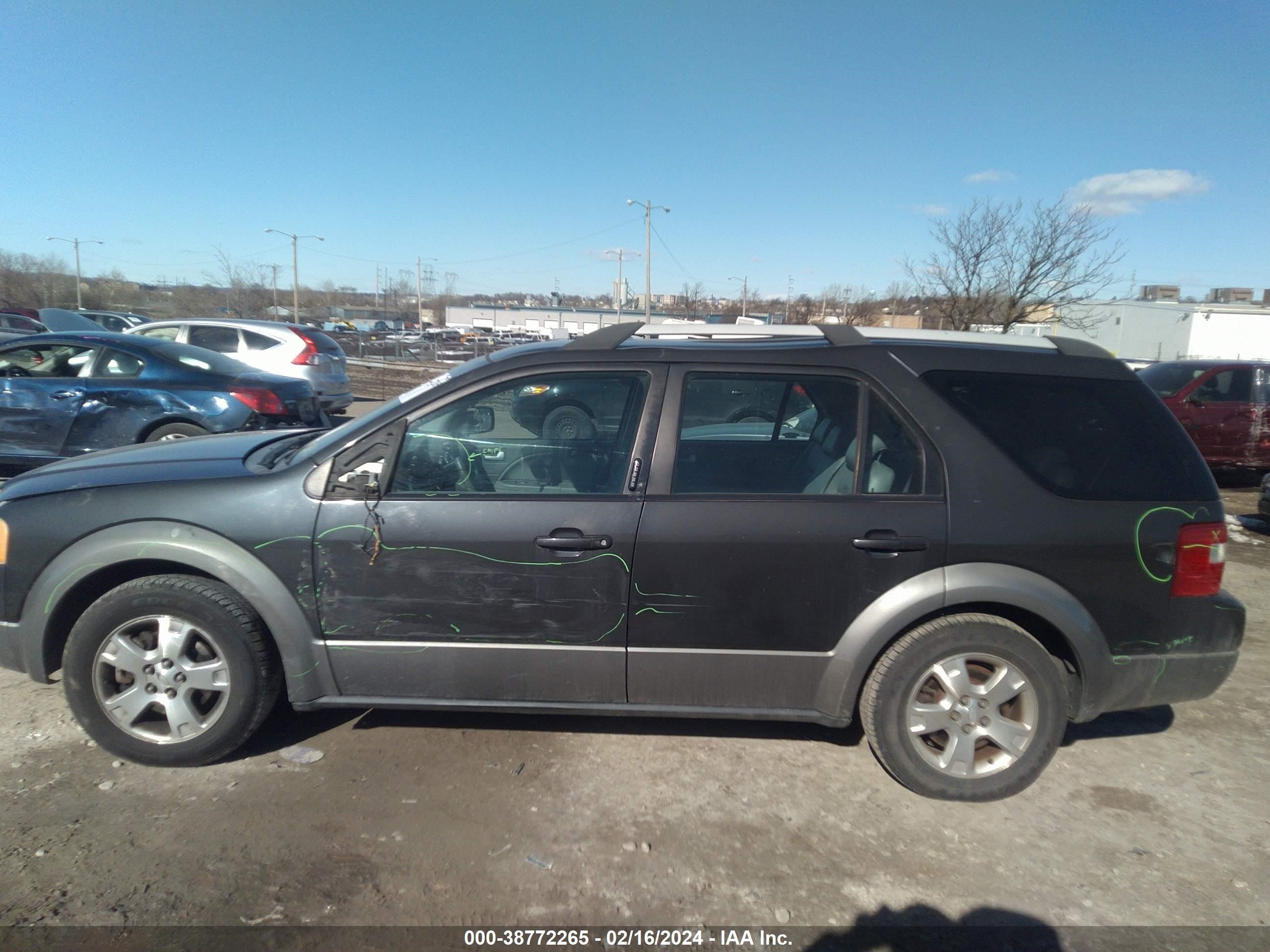 Photo 5 VIN: 1FMDK051X7GA11680 - FORD FREESTYLE 