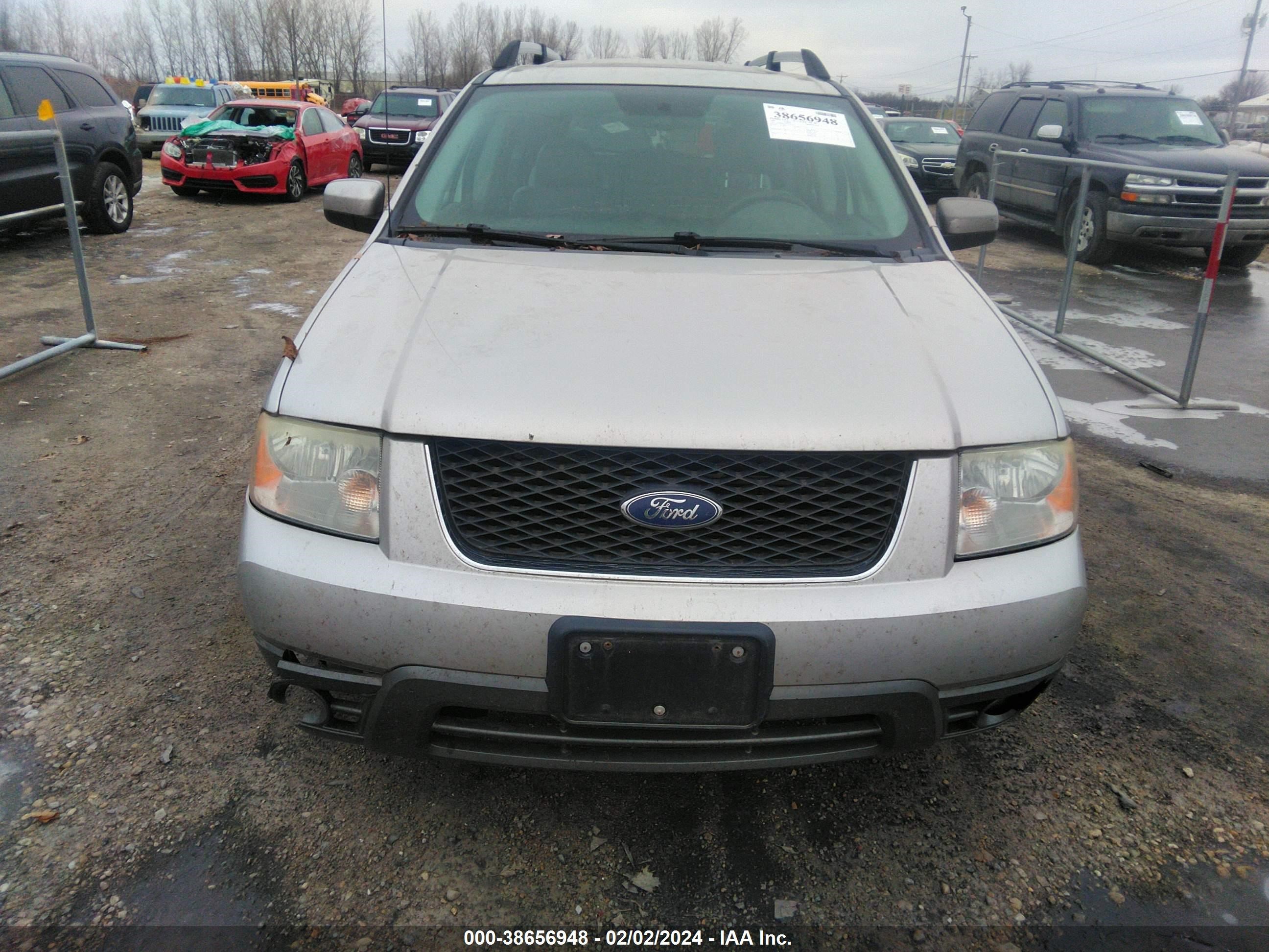 Photo 12 VIN: 1FMDK051X7GA29354 - FORD FREESTYLE 