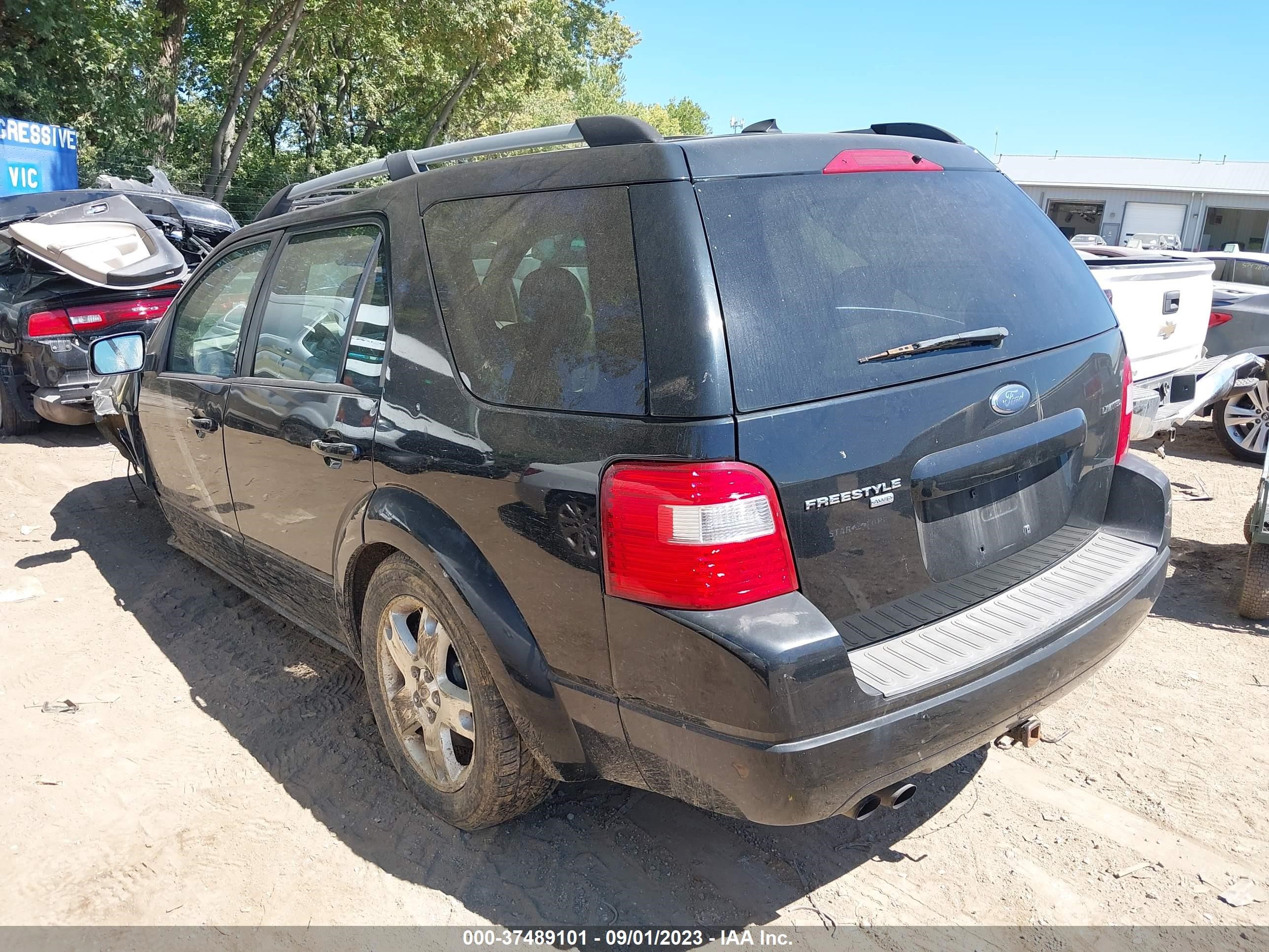 Photo 2 VIN: 1FMDK06117GA16927 - FORD FREESTYLE 