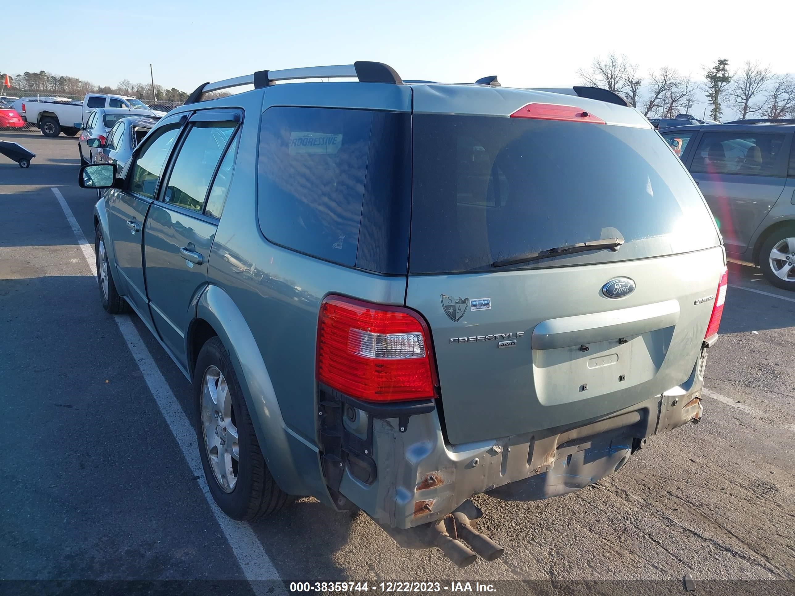 Photo 2 VIN: 1FMDK06147GA27405 - FORD FREESTYLE 