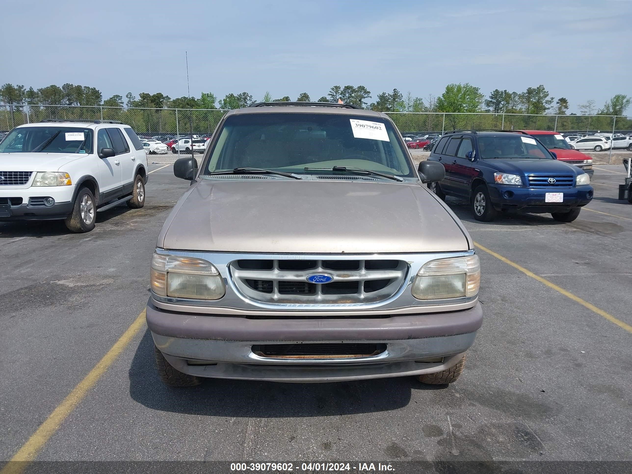 Photo 5 VIN: 1FMDU32P6VZB77412 - FORD EXPLORER 