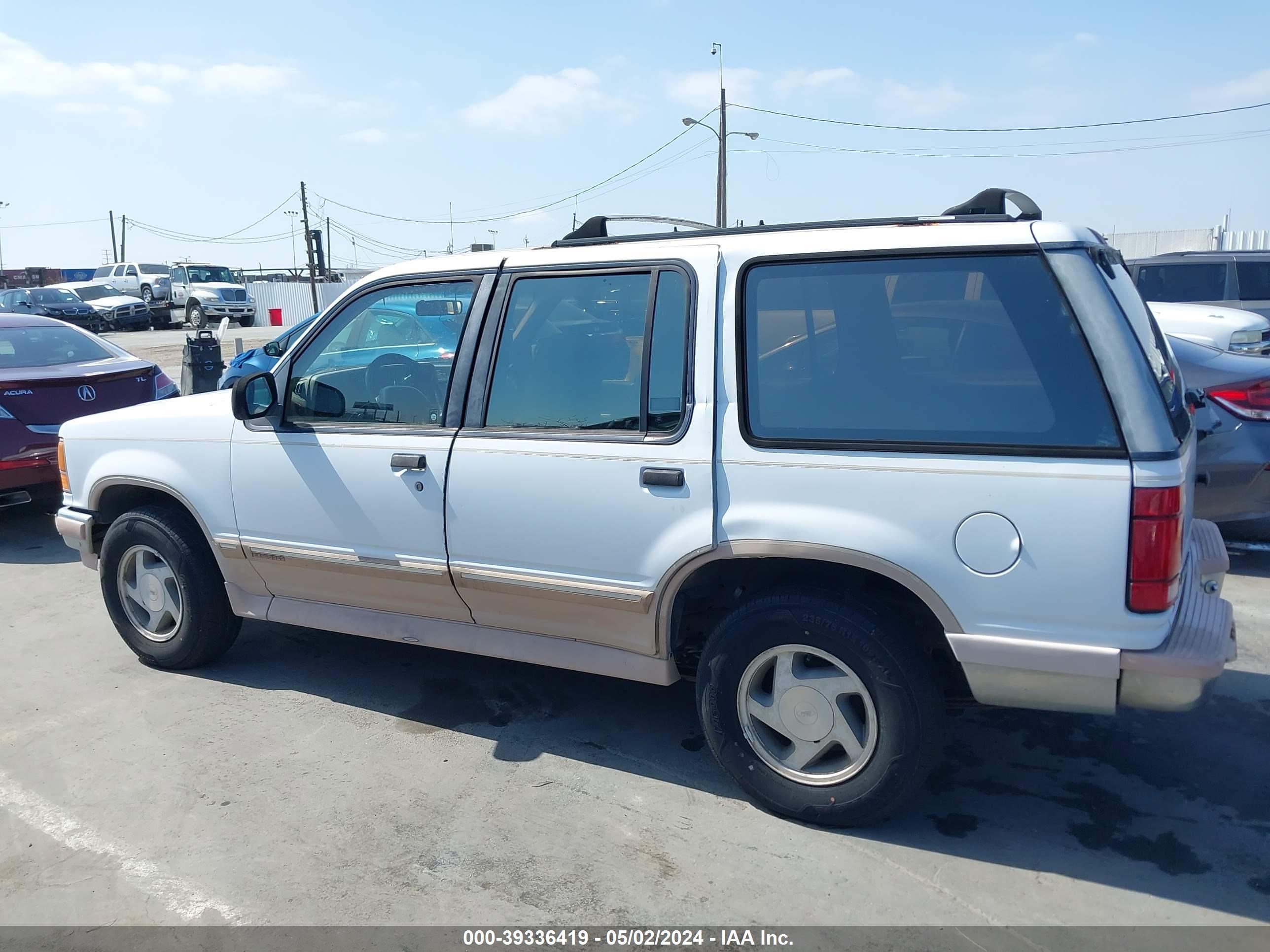 Photo 5 VIN: 1FMDU32X2PUB61420 - FORD EXPLORER 