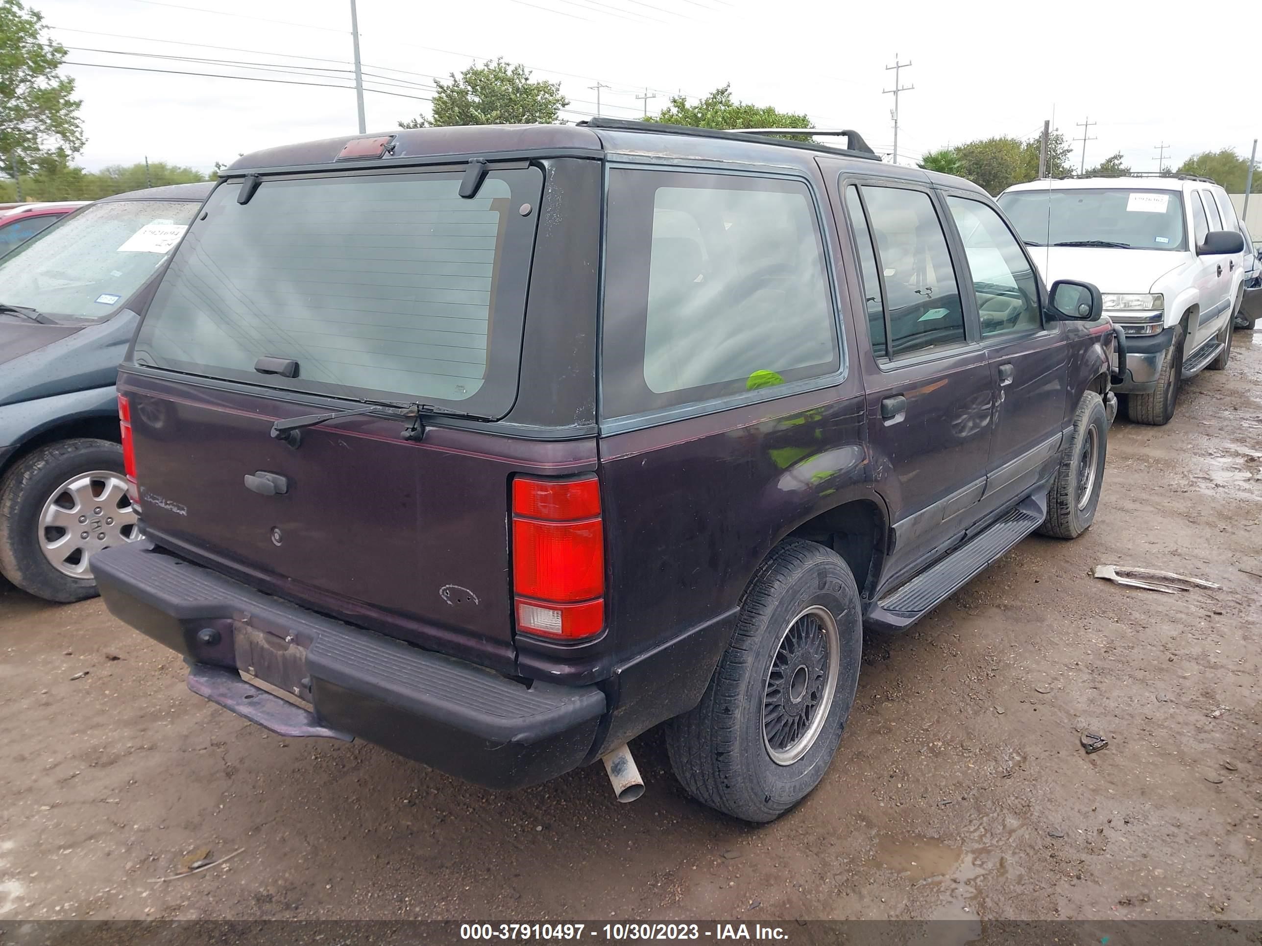 Photo 3 VIN: 1FMDU32X3RUD24188 - FORD EXPLORER 