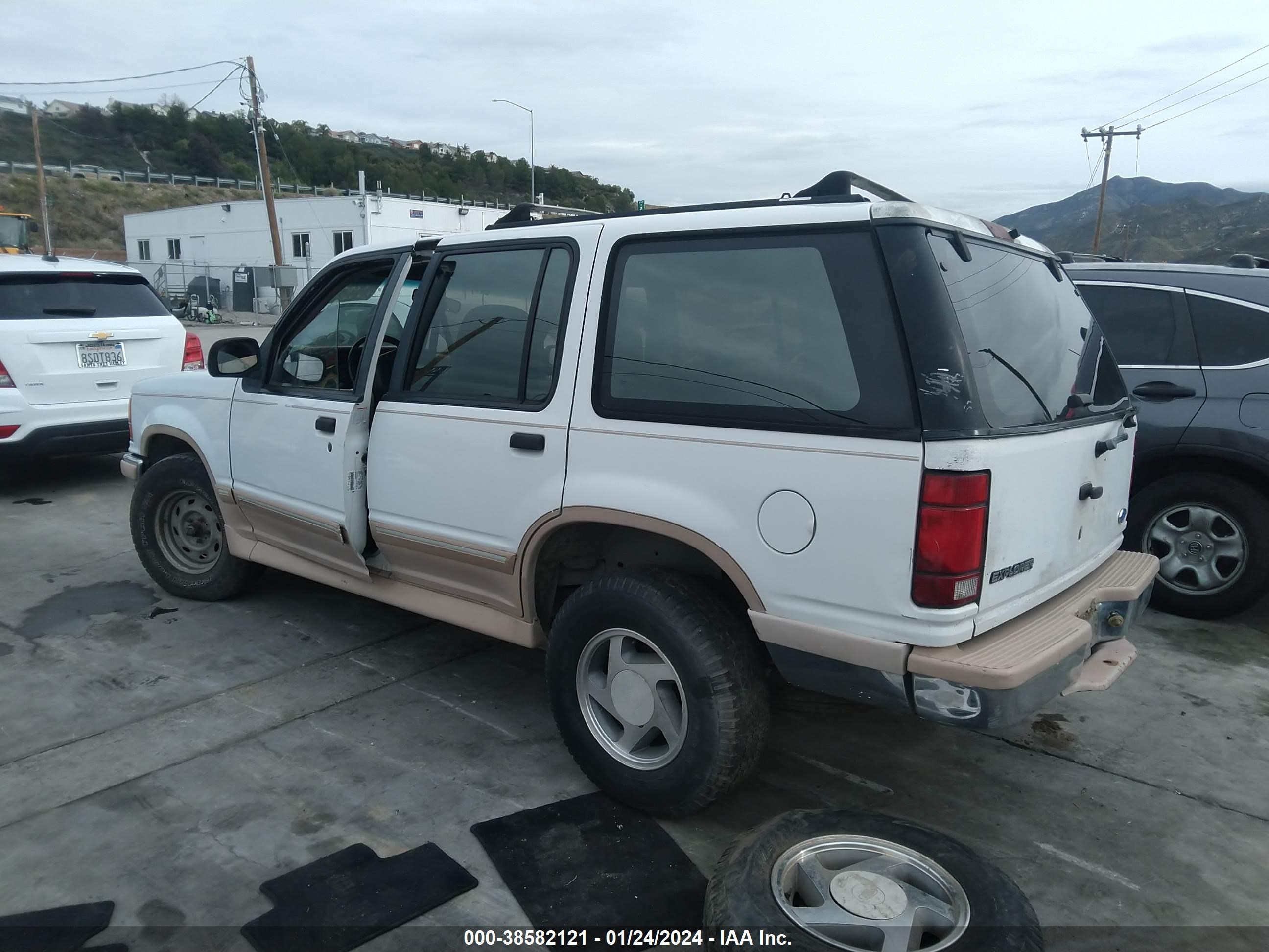 Photo 2 VIN: 1FMDU32X7RUC93981 - FORD EXPLORER 