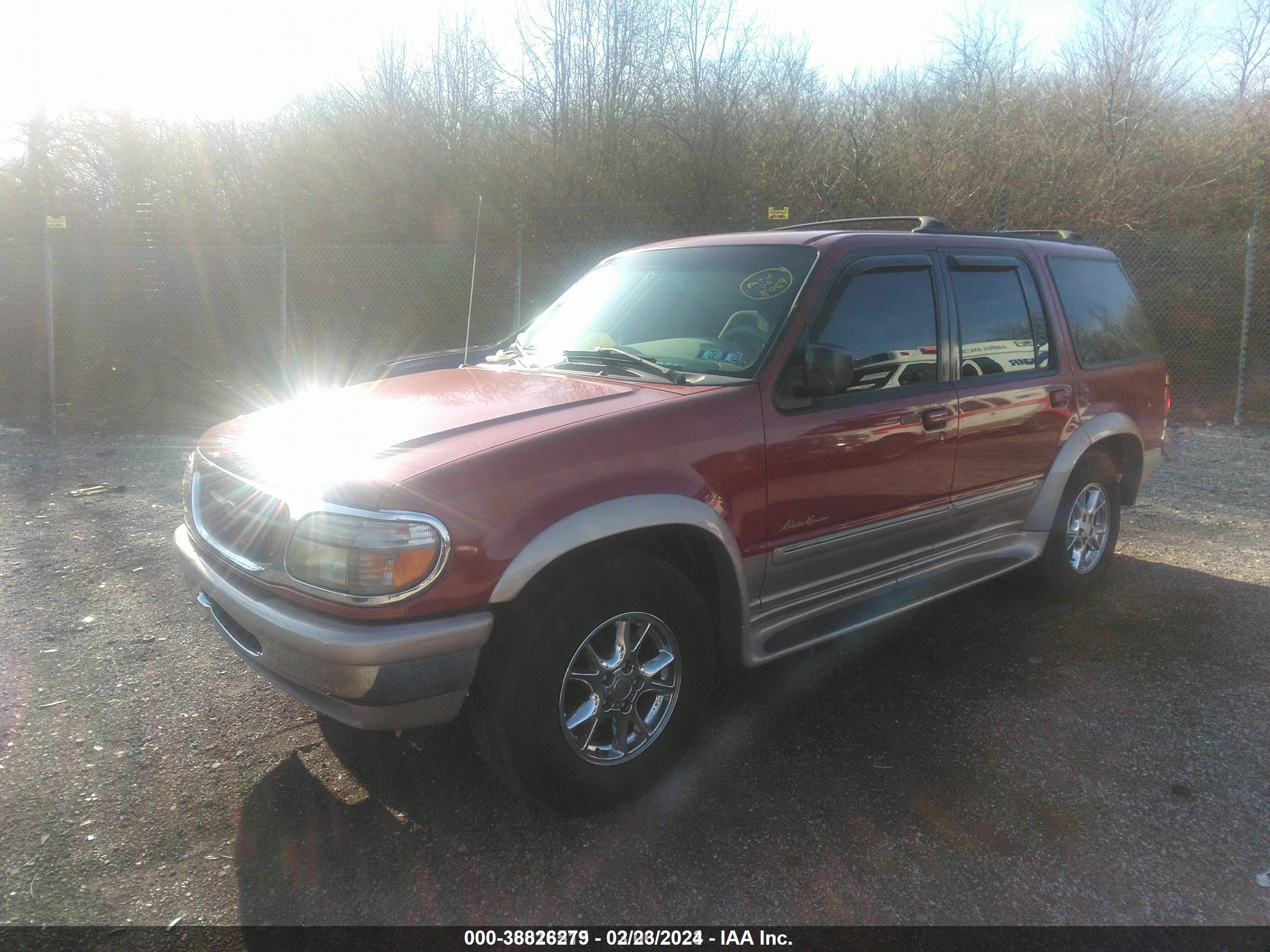 Photo 2 VIN: 1FMDU34E1VZC26415 - FORD EXPLORER 