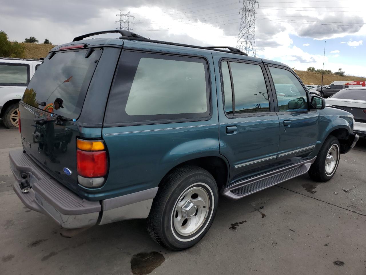 Photo 2 VIN: 1FMDU34E2VZA13683 - FORD EXPLORER 