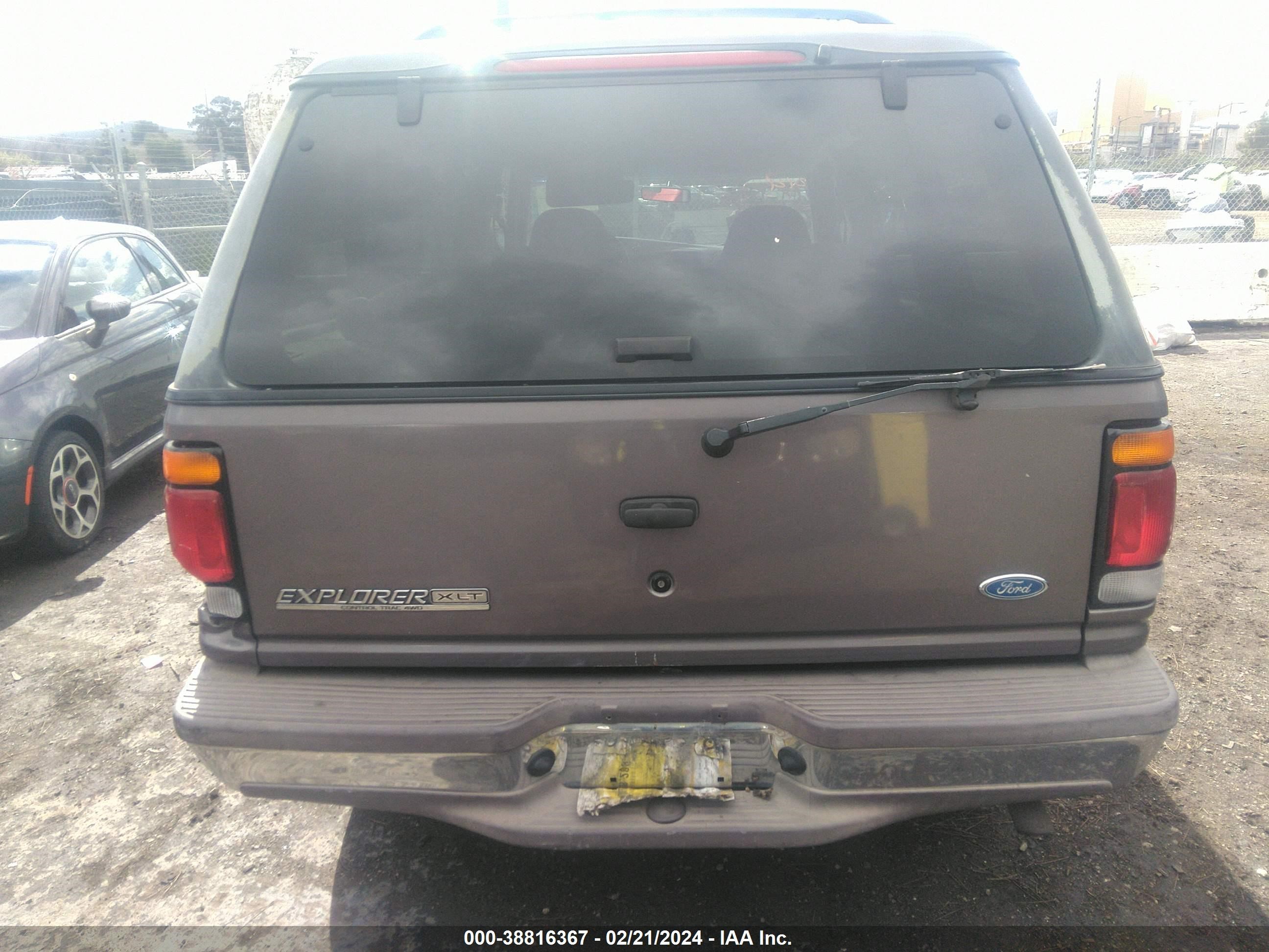 Photo 15 VIN: 1FMDU34E4VZC12380 - FORD EXPLORER 