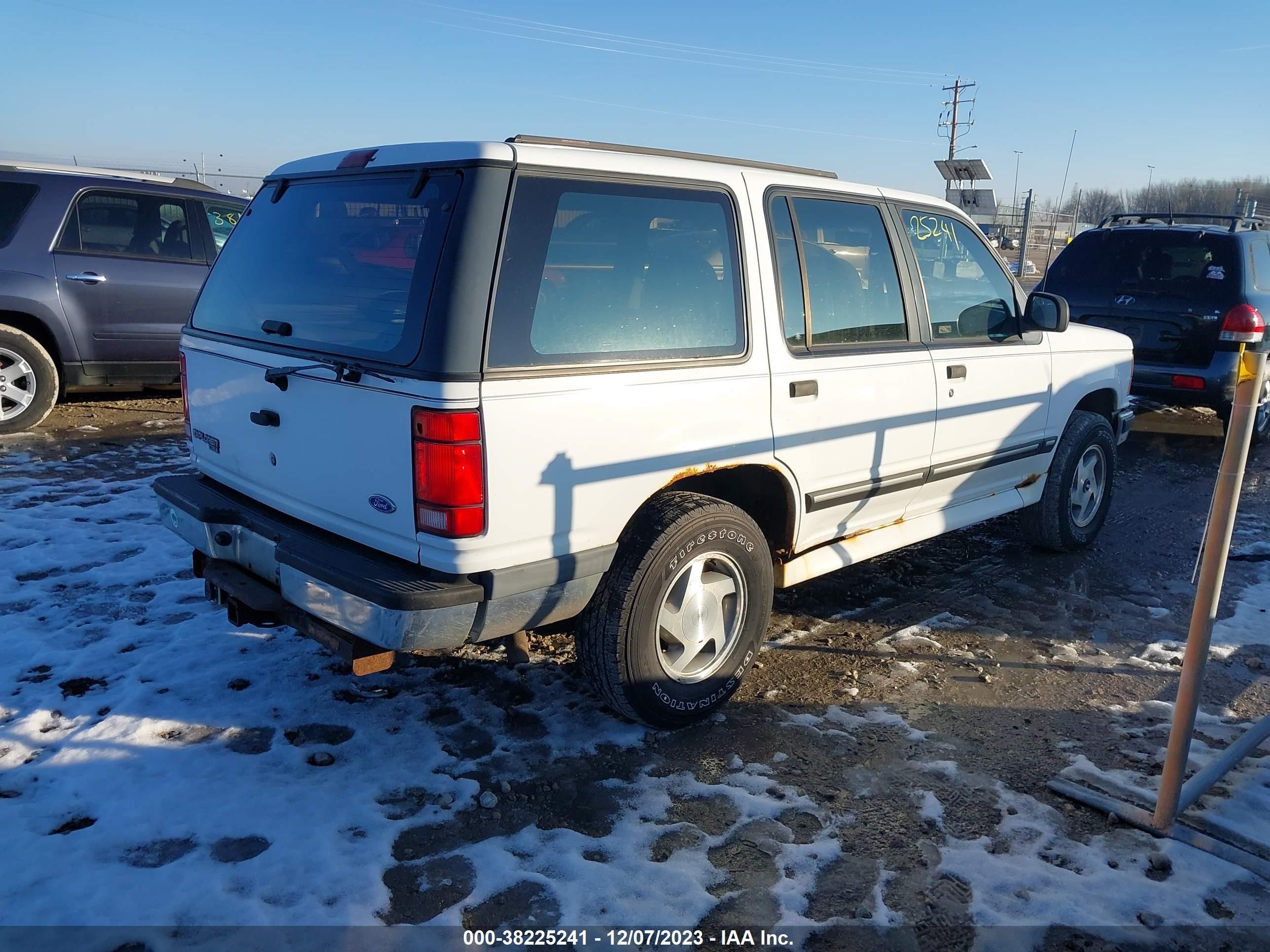 Photo 3 VIN: 1FMDU34X0RUA86233 - FORD EXPLORER 