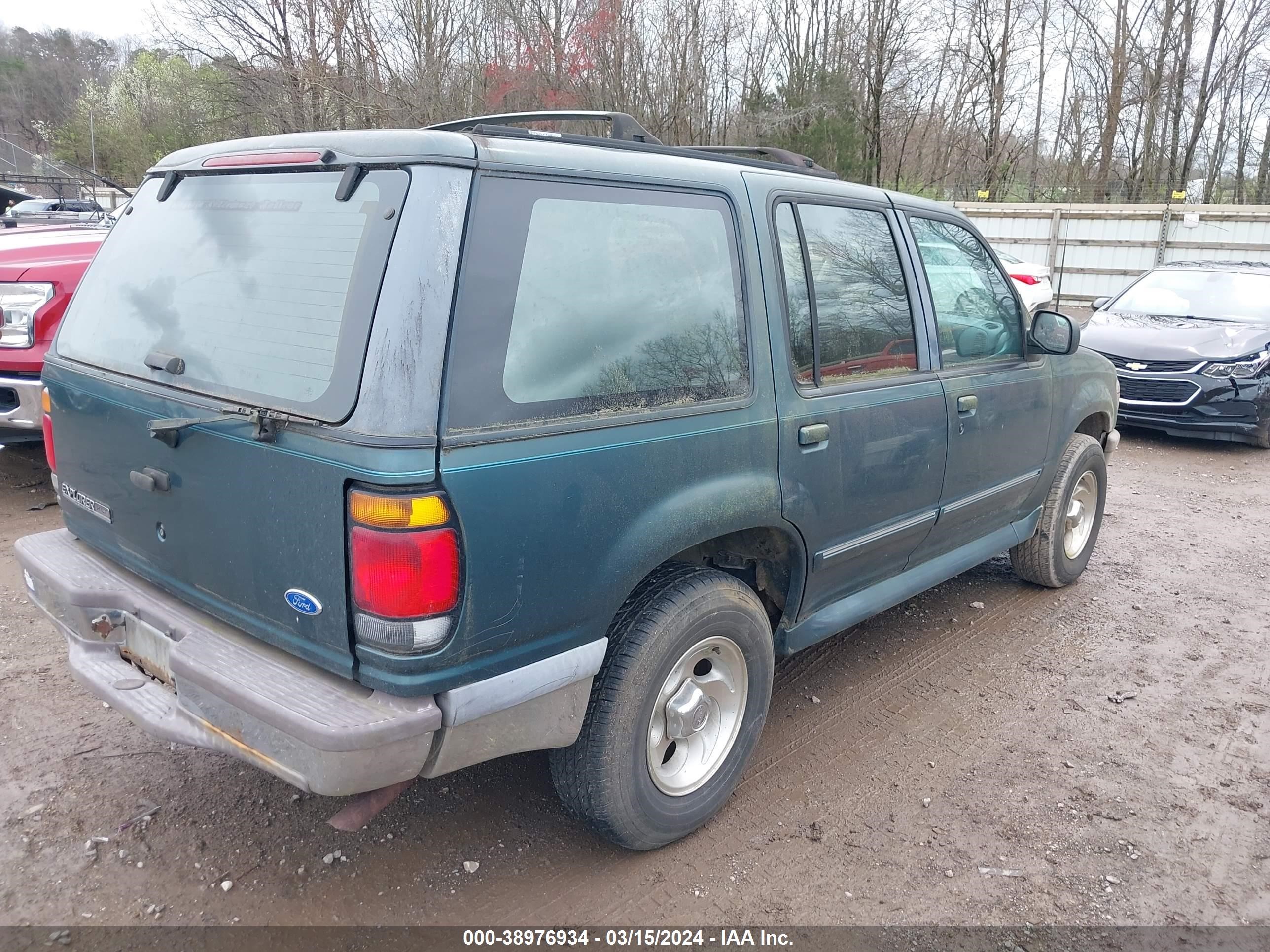 Photo 3 VIN: 1FMDU34X5SZB37444 - FORD EXPLORER 