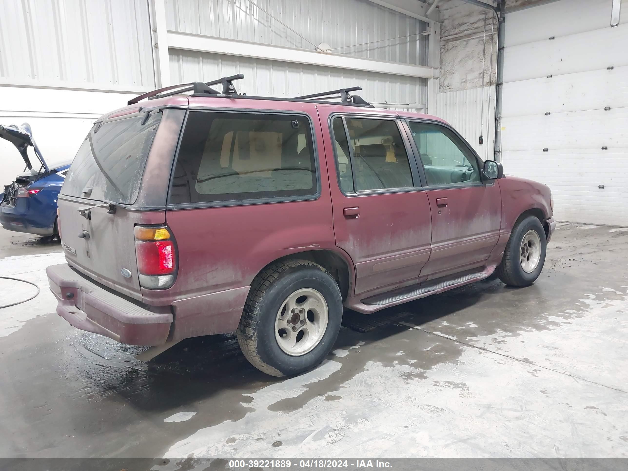 Photo 3 VIN: 1FMDU34X5SZB54907 - FORD EXPLORER 