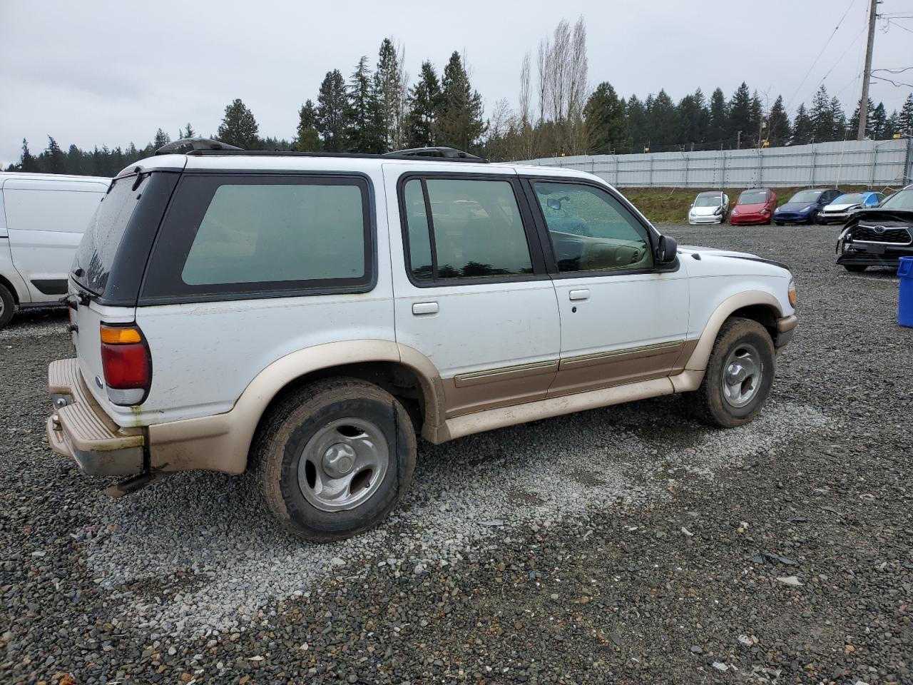 Photo 2 VIN: 1FMDU34X5TZB51555 - FORD EXPLORER 