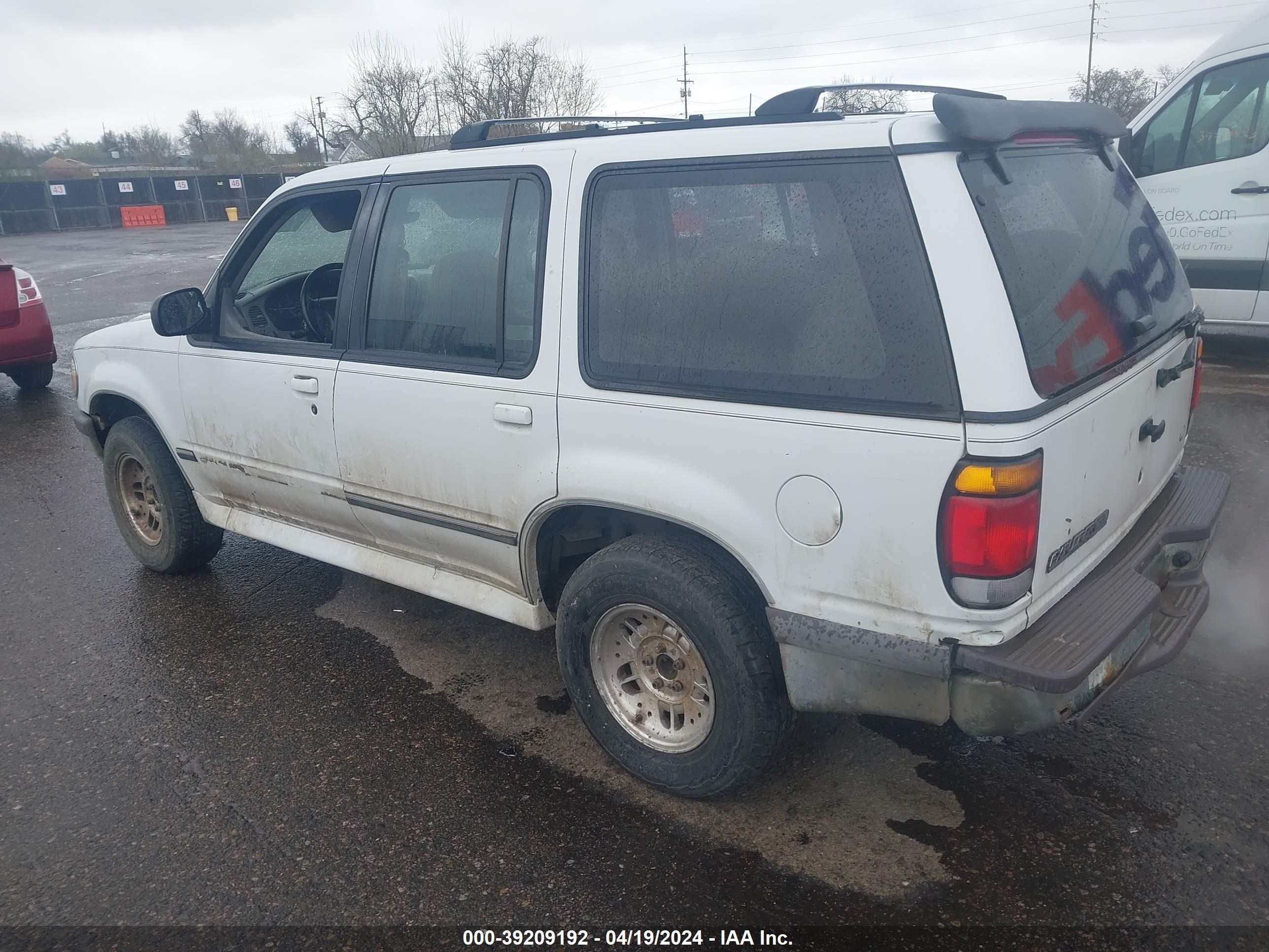 Photo 2 VIN: 1FMDU34X7SZB68338 - FORD EXPLORER 