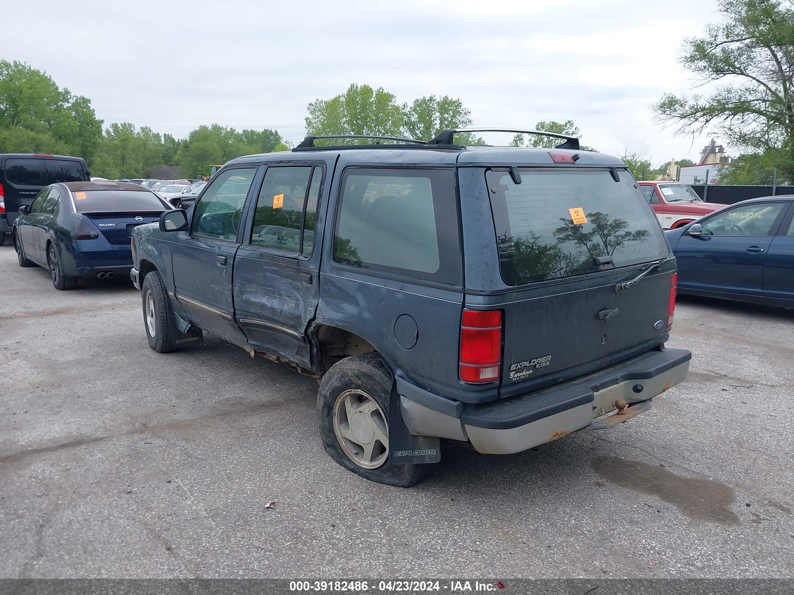 Photo 2 VIN: 1FMDU34XXRUB08089 - FORD EXPLORER 