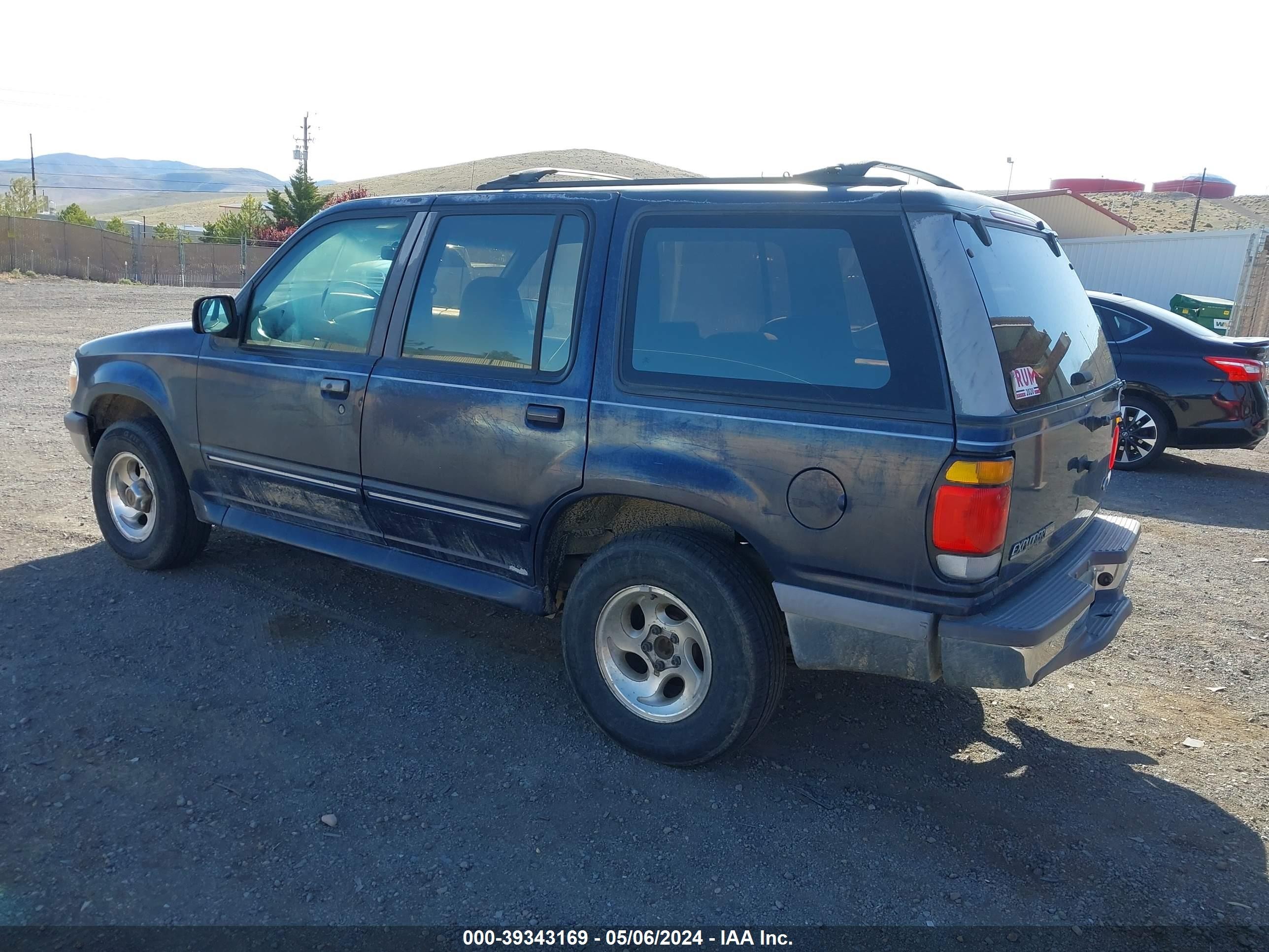 Photo 2 VIN: 1FMDU34XXTZB76323 - FORD EXPLORER 