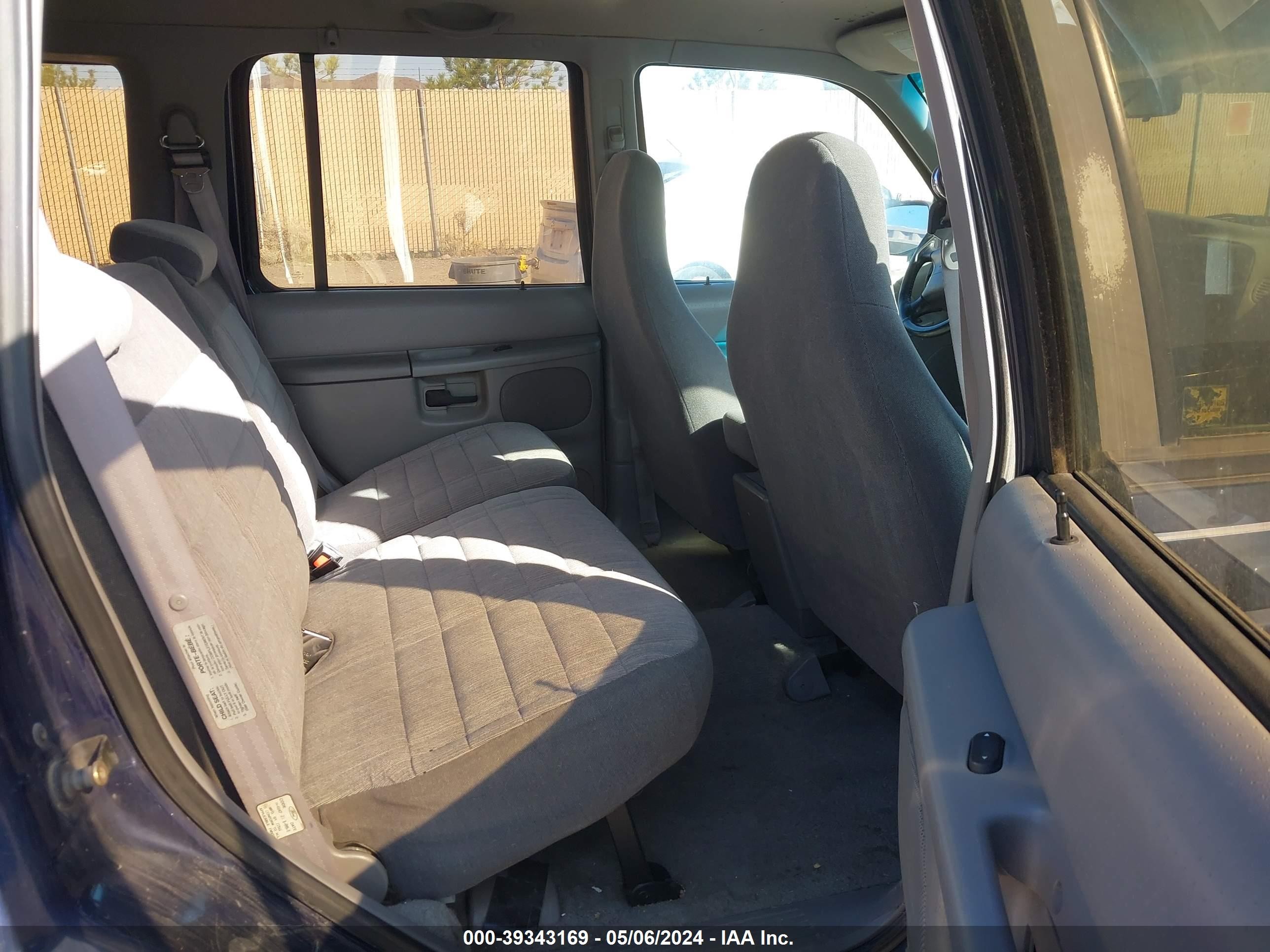 Photo 7 VIN: 1FMDU34XXTZB76323 - FORD EXPLORER 