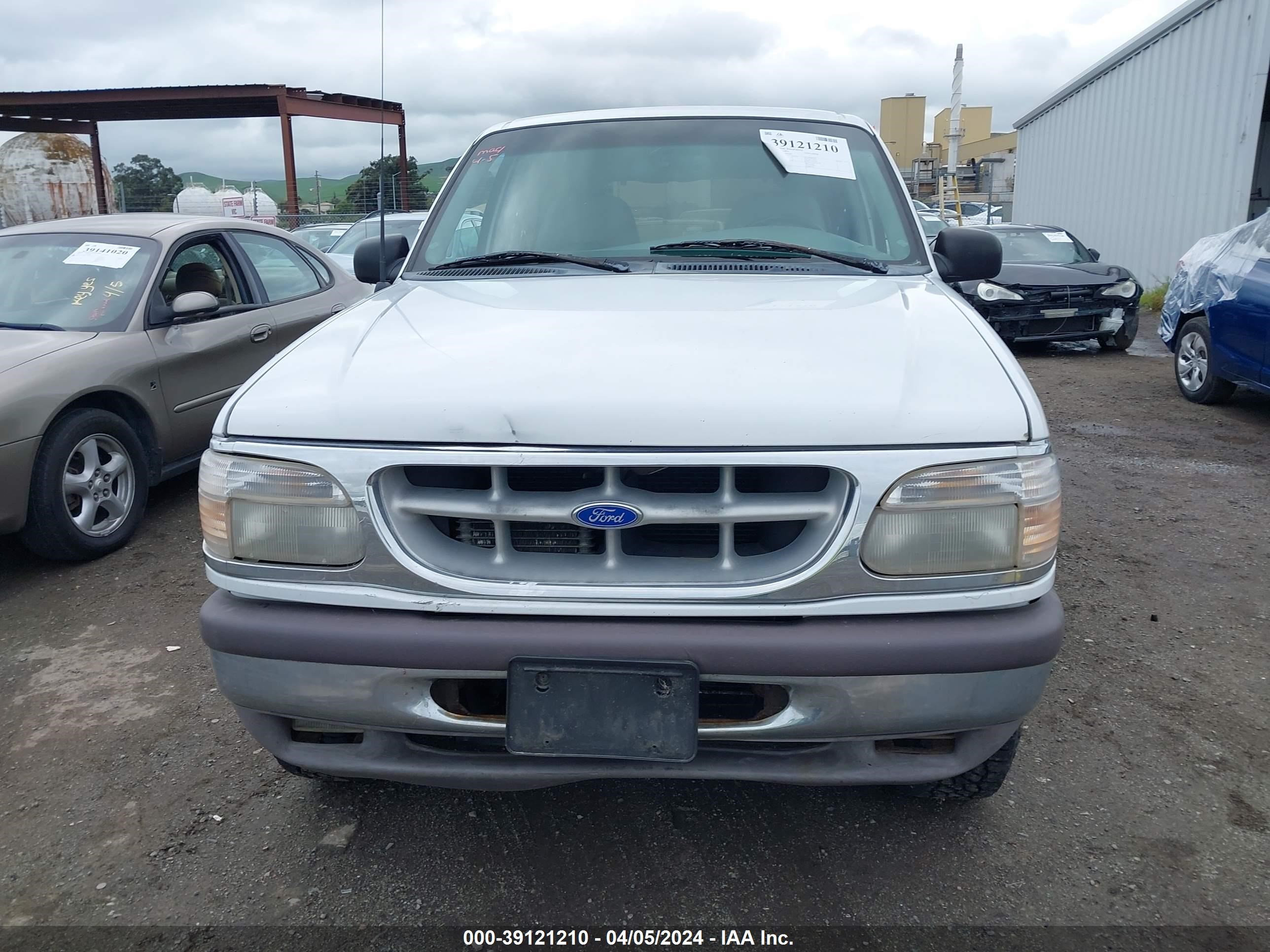 Photo 11 VIN: 1FMDU35P9VZB01596 - FORD EXPLORER 