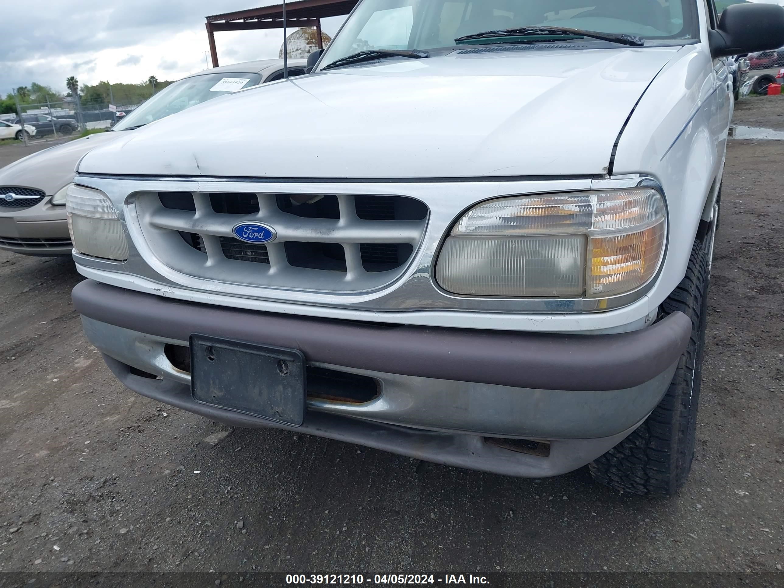 Photo 5 VIN: 1FMDU35P9VZB01596 - FORD EXPLORER 