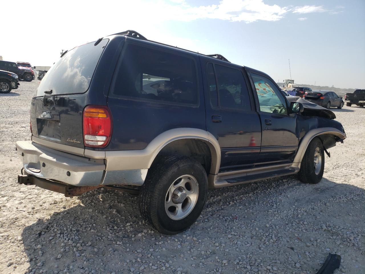 Photo 2 VIN: 1FMDU35P9XZB84224 - FORD EXPLORER 