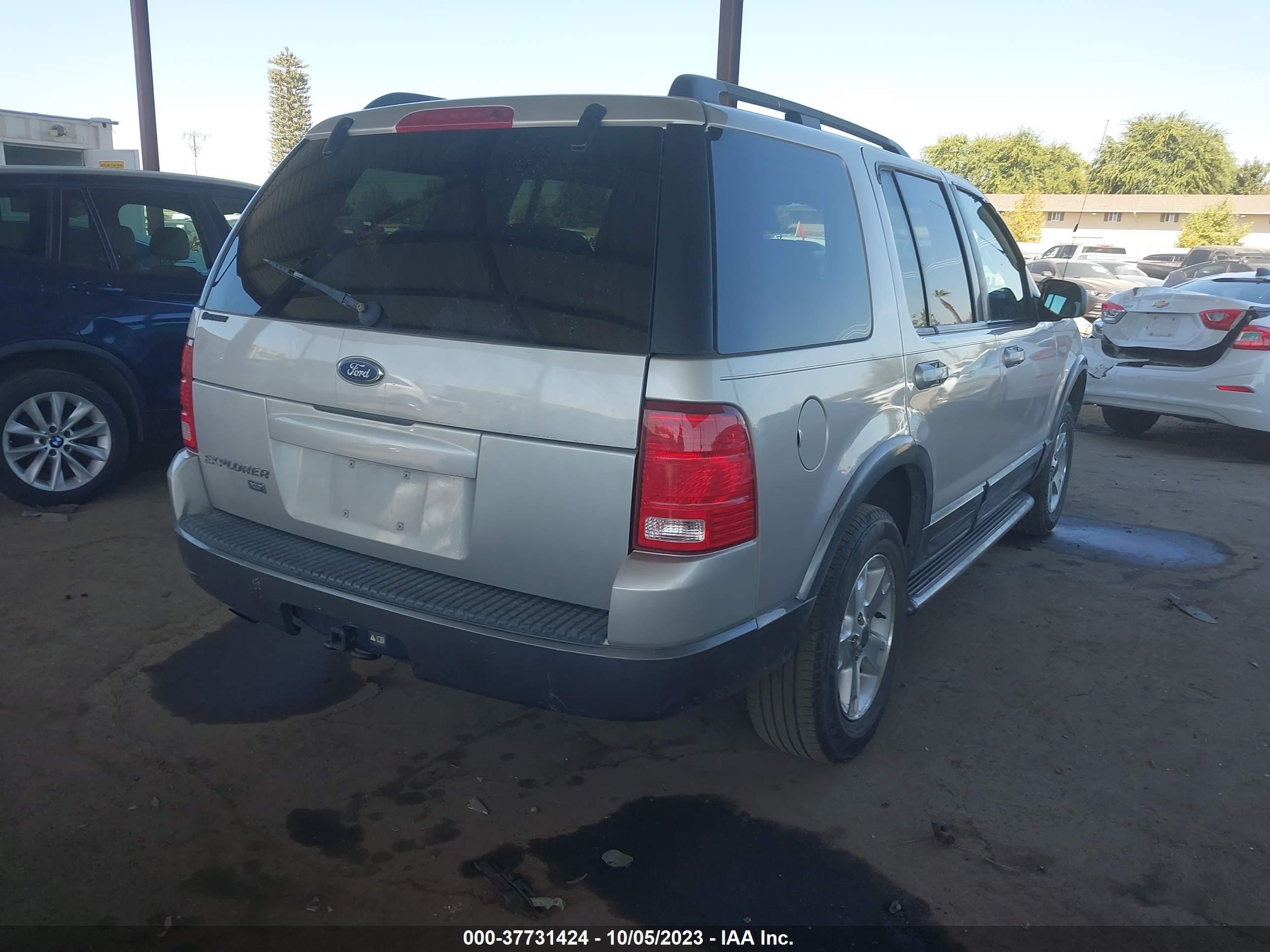 Photo 3 VIN: 1FMDU63K83UA03582 - FORD EXPLORER 