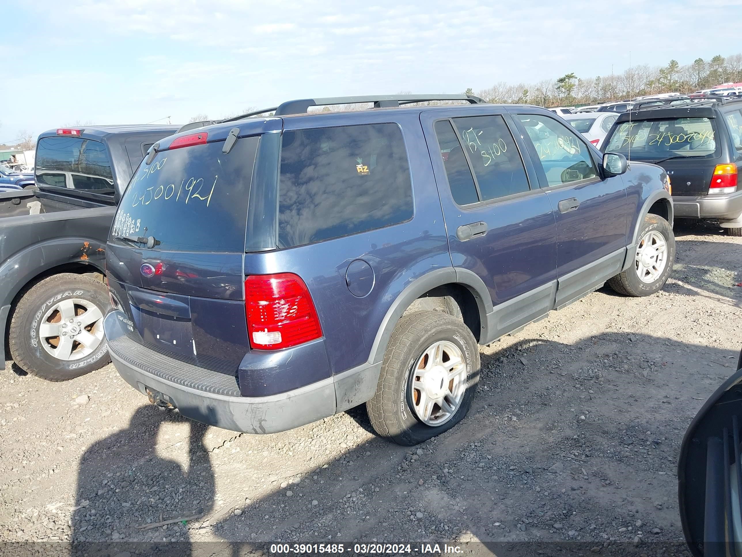 Photo 3 VIN: 1FMDU73K23ZB22219 - FORD EXPLORER 