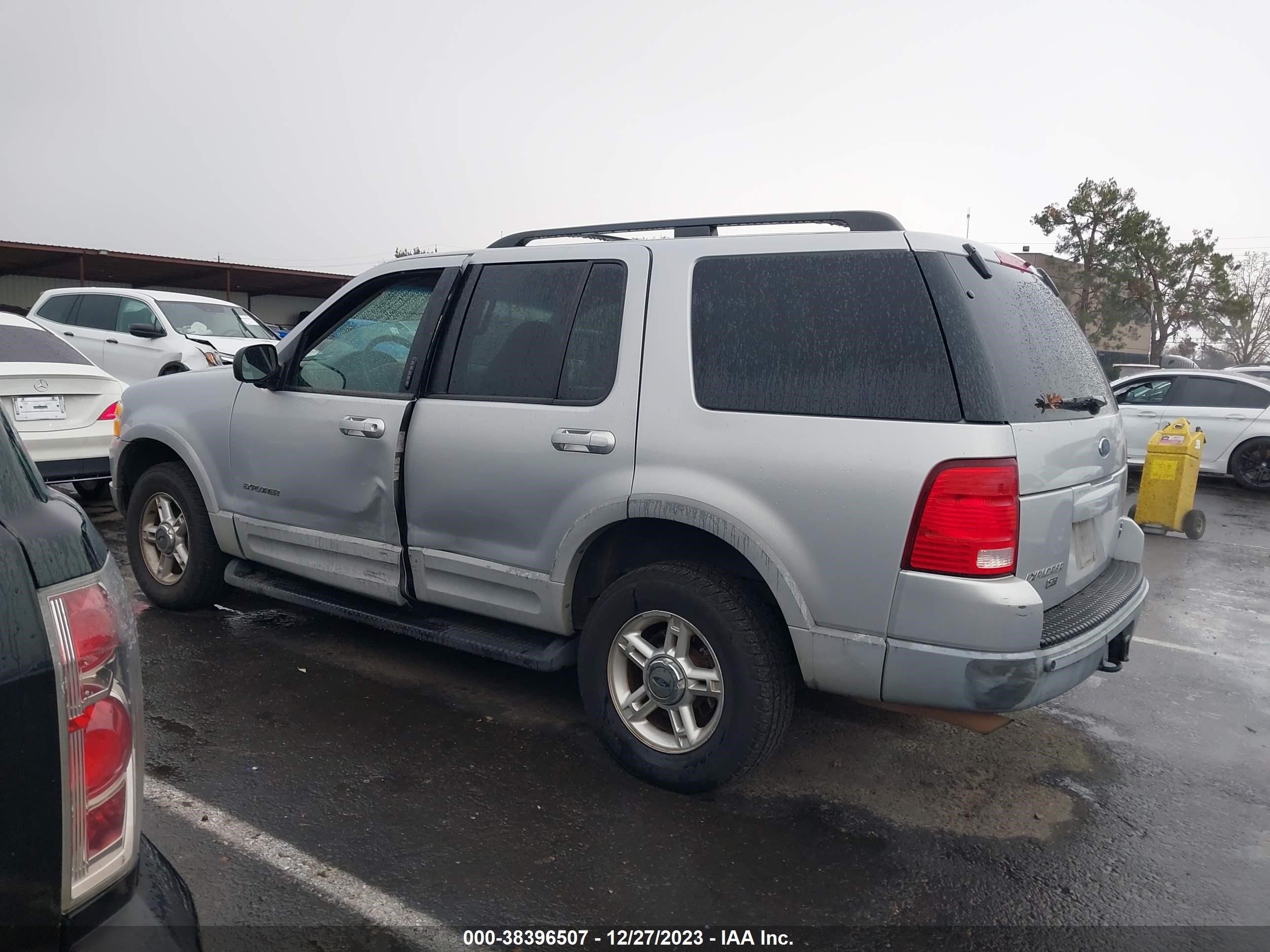 Photo 2 VIN: 1FMDU73W82UB88241 - FORD EXPLORER 