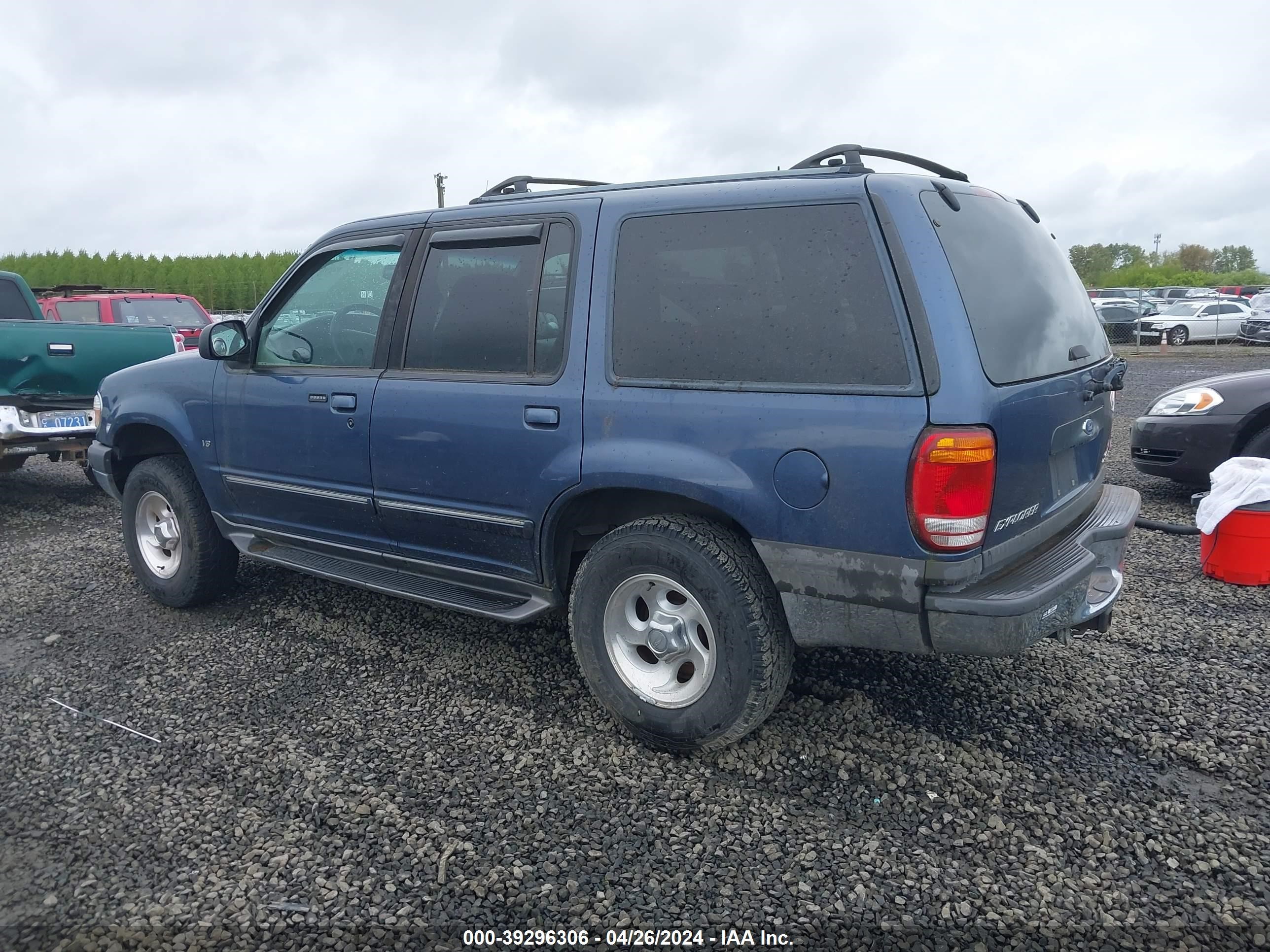 Photo 2 VIN: 1FMDU83P5YZB86571 - FORD EXPLORER 