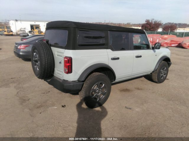 Photo 3 VIN: 1FMEE5BPXNLB03376 - FORD BRONCO 