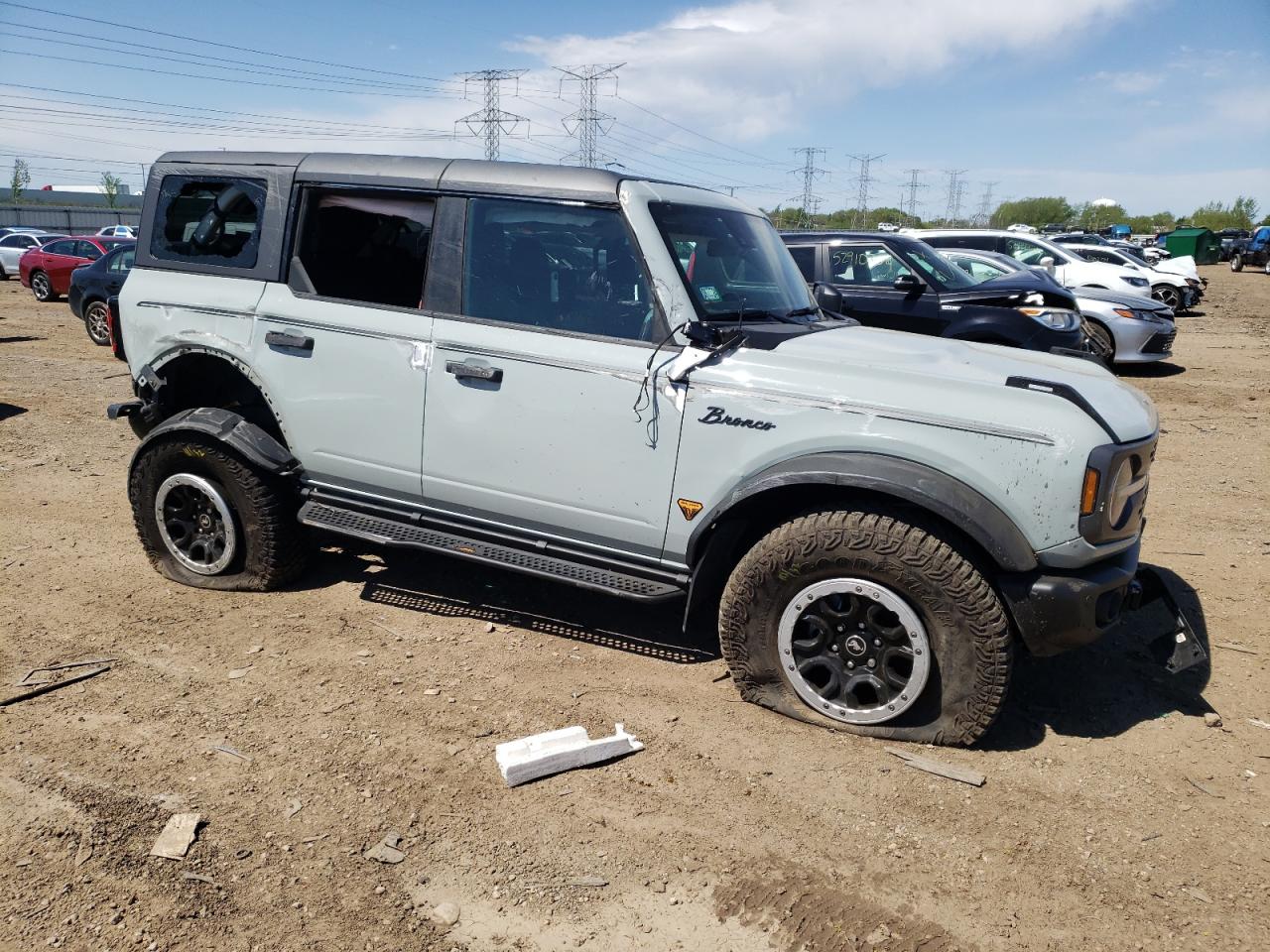 Photo 3 VIN: 1FMEE5DH3NLB82539 - FORD BRONCO 