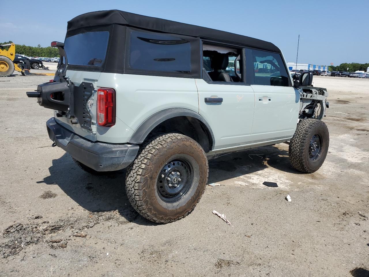 Photo 2 VIN: 1FMEE5DP2PLB88746 - FORD BRONCO 