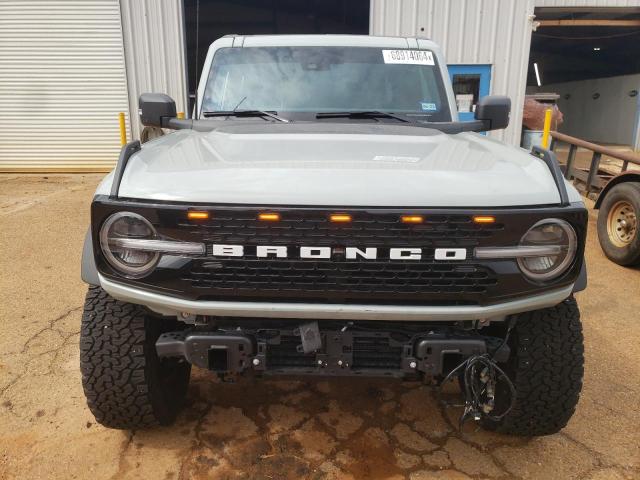 Photo 4 VIN: 1FMEE5DP3PLB68635 - FORD BRONCO BAS 