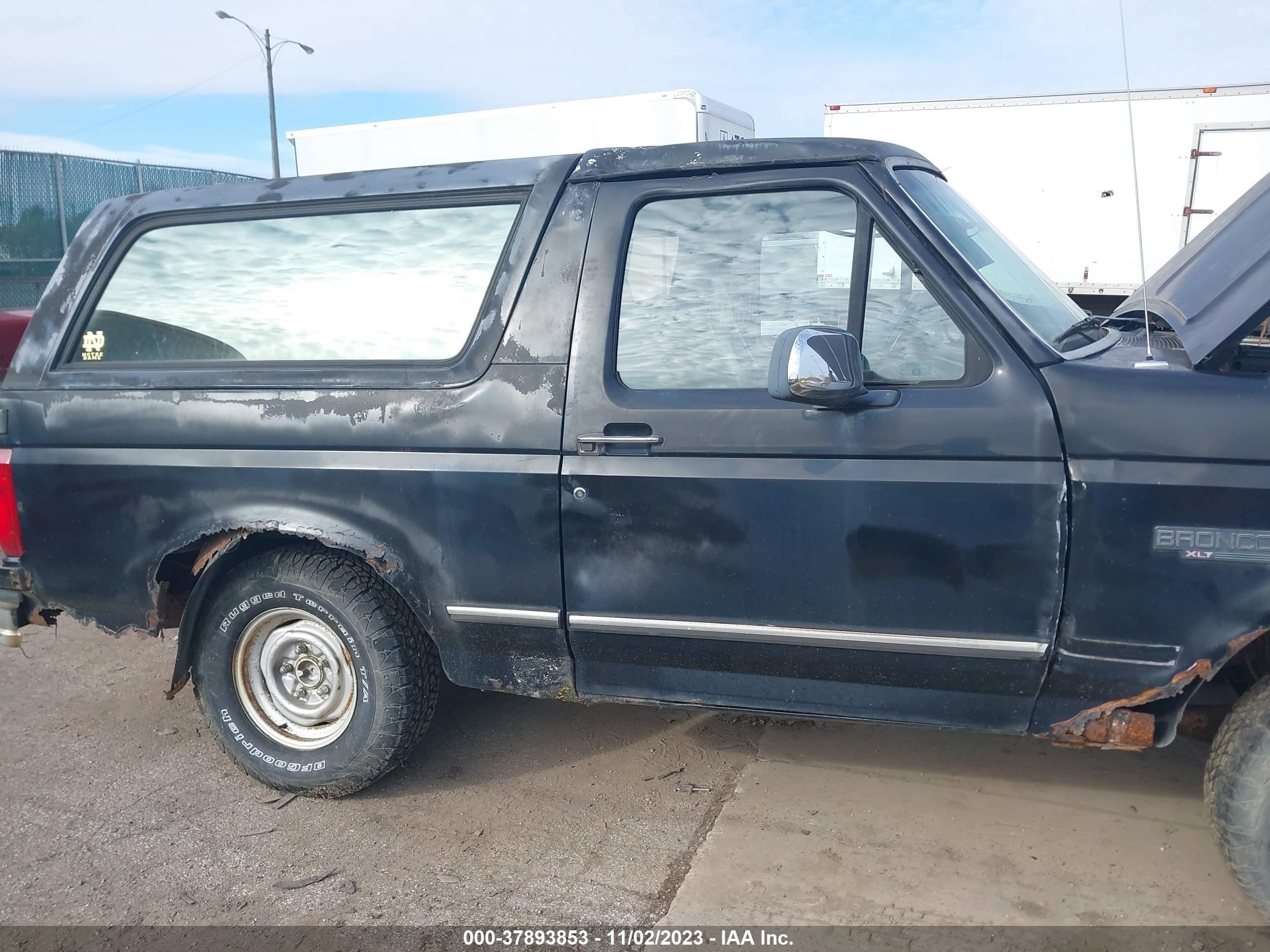 Photo 5 VIN: 1FMEU15H4TLB87286 - FORD BRONCO 