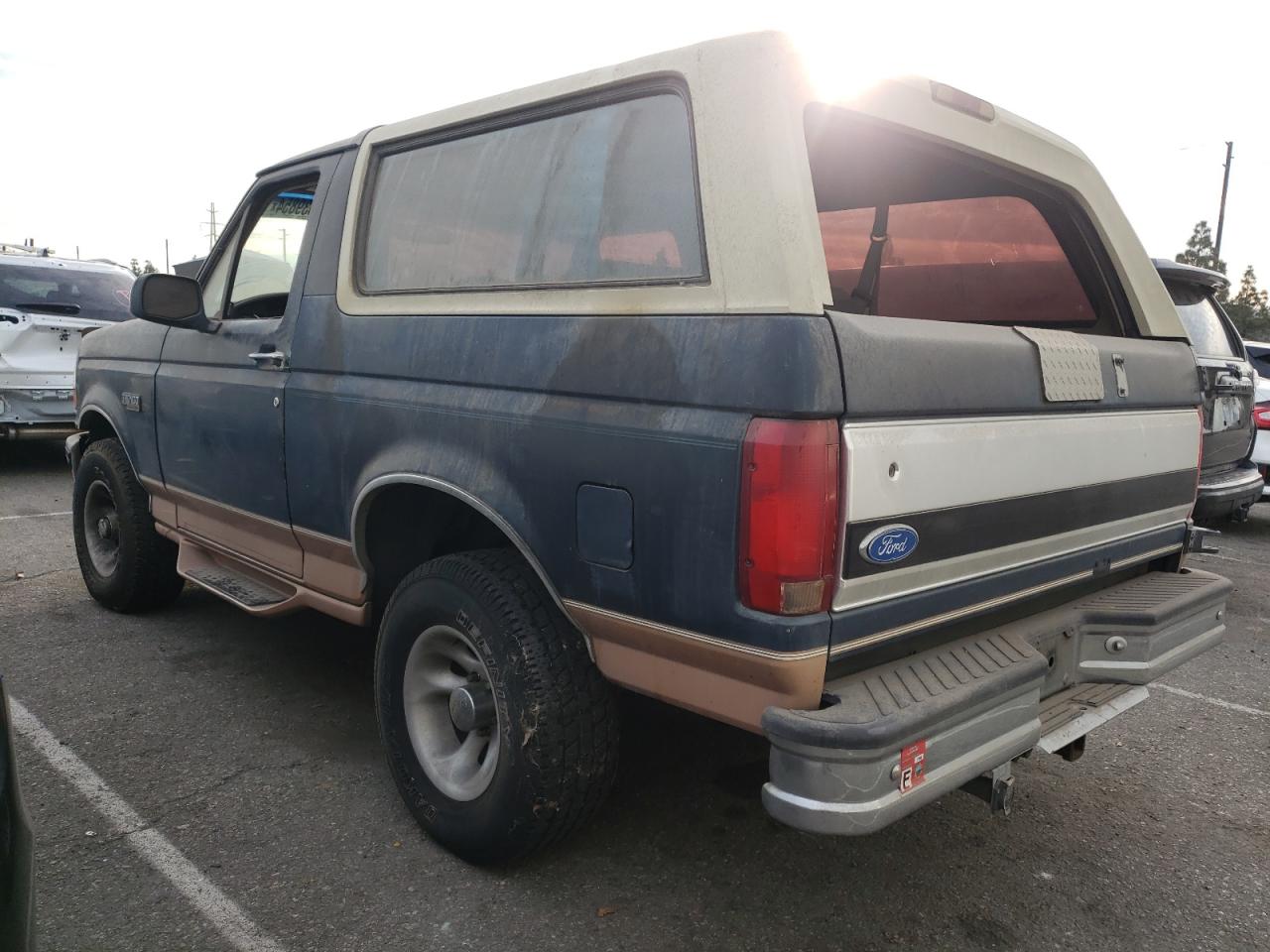 Photo 1 VIN: 1FMEU15H7SLA78447 - FORD BRONCO 